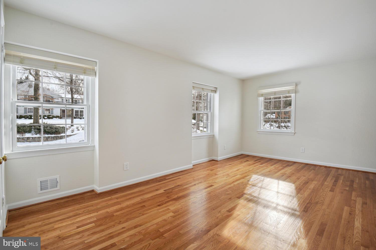 SMITHFIELD - Residential