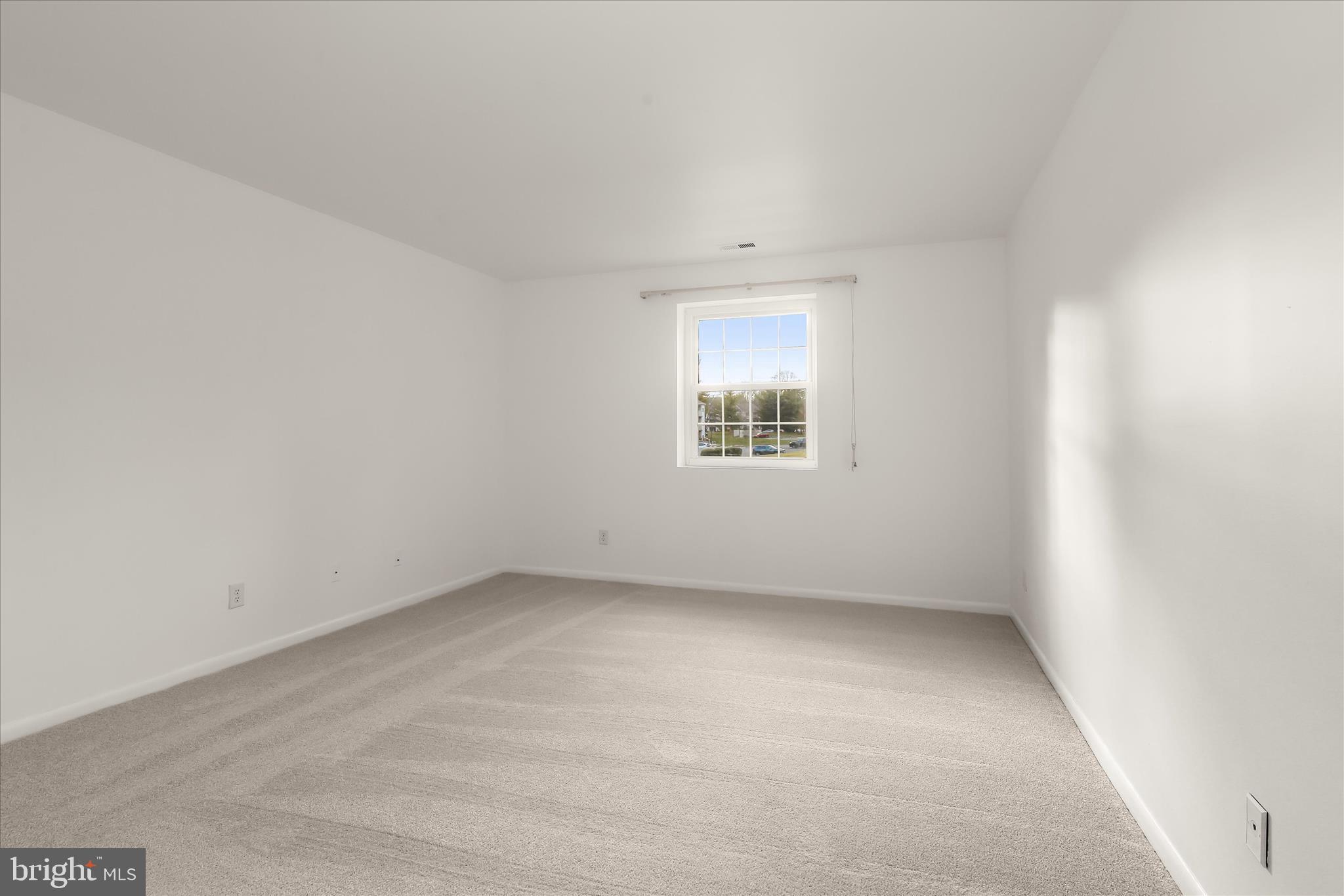 STAPLETON COURT GARDEN - Residential