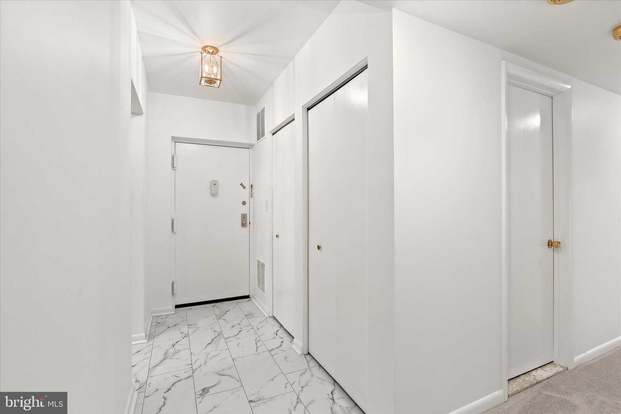 STAPLETON COURT GARDEN - Residential