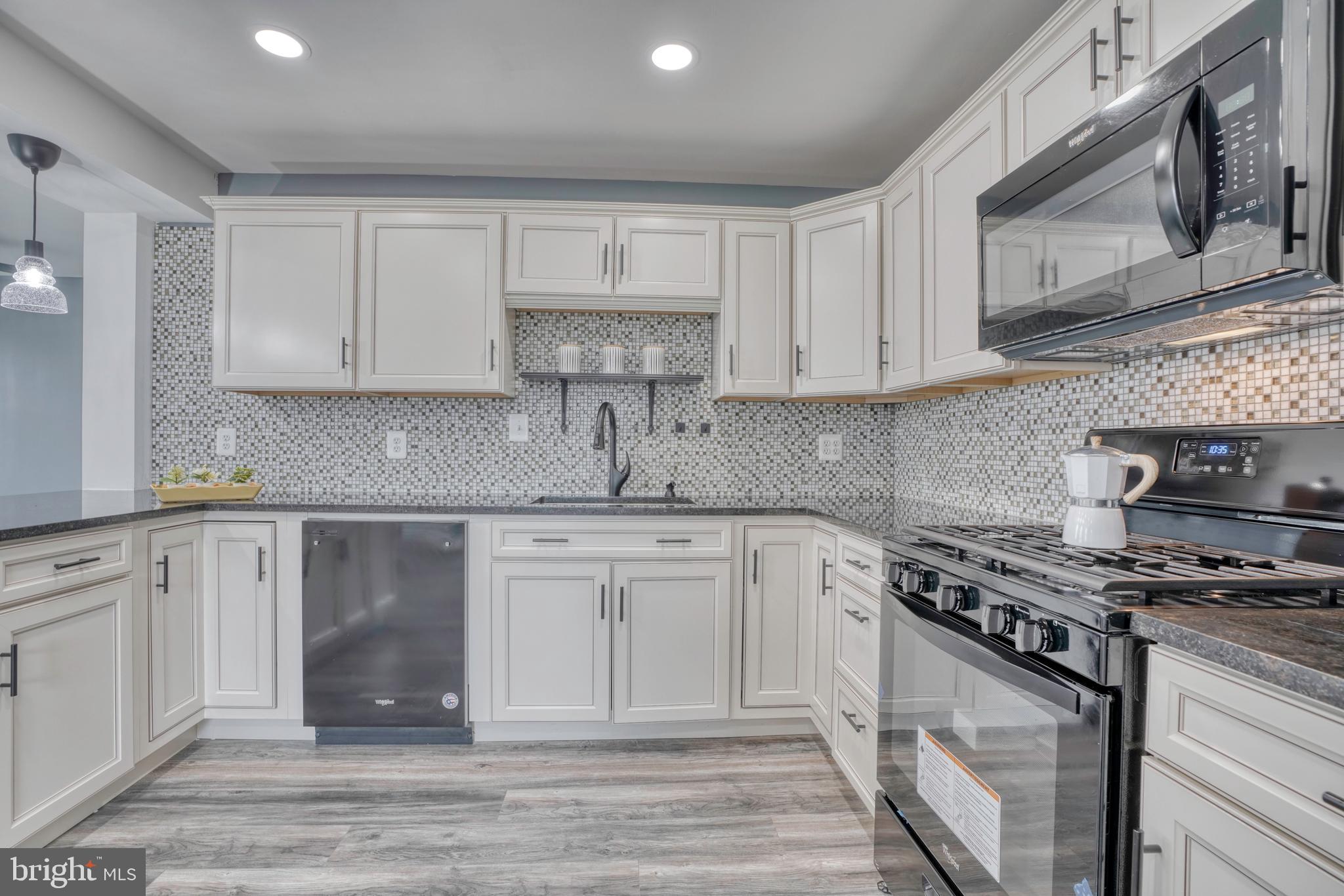 MURRAY POINT - Residential