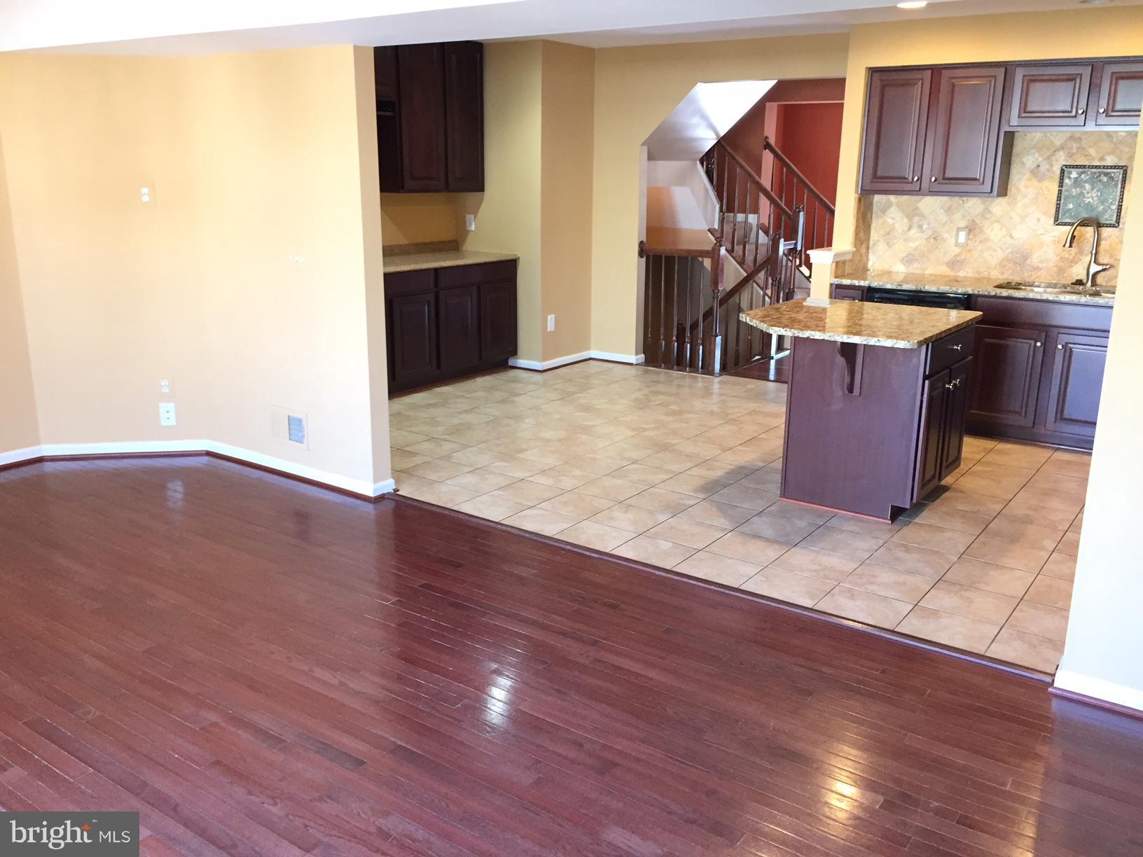 LAKELAND PLACE - Residential