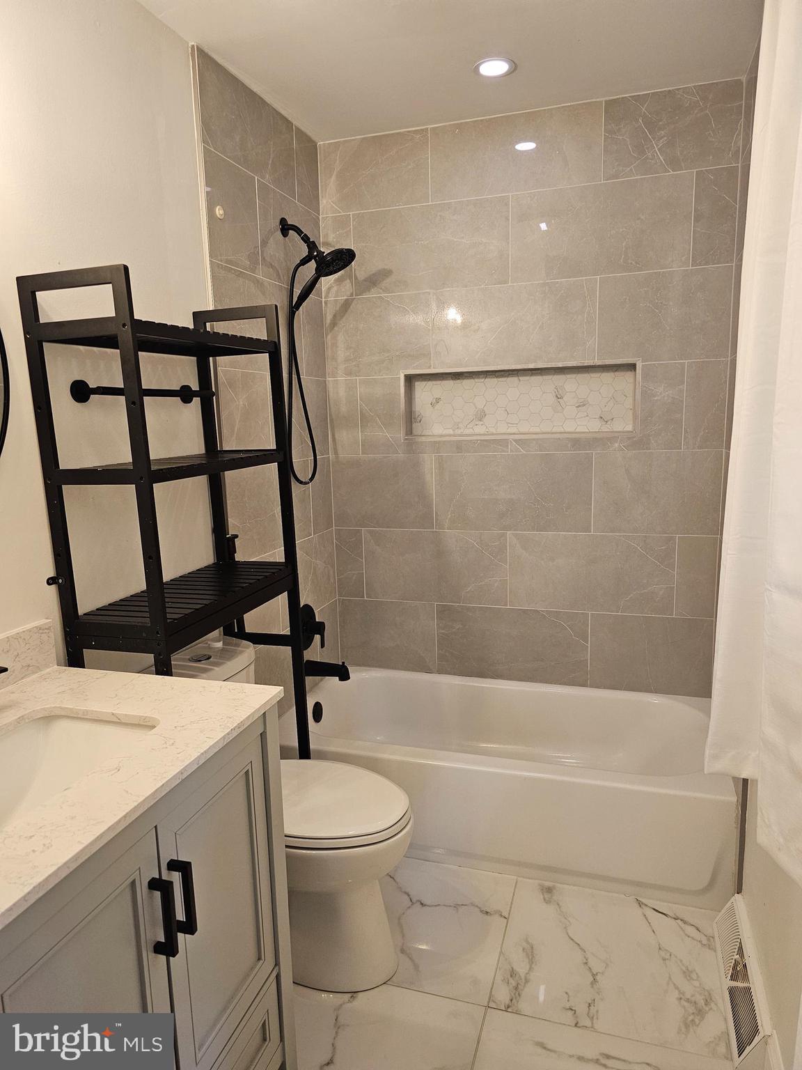 STONEHOUSE WOODED ESTATES - Residential