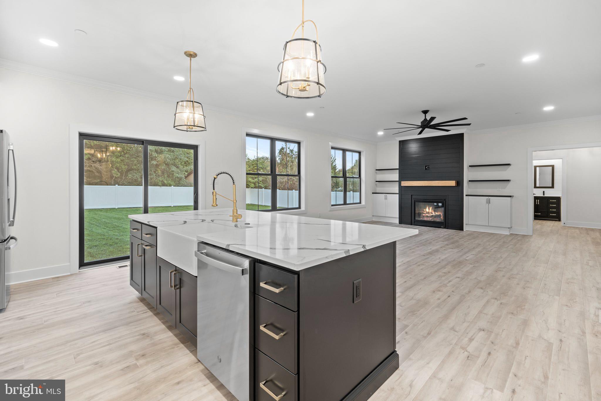 CLIFFTON ON THE POTOMAC - Residential