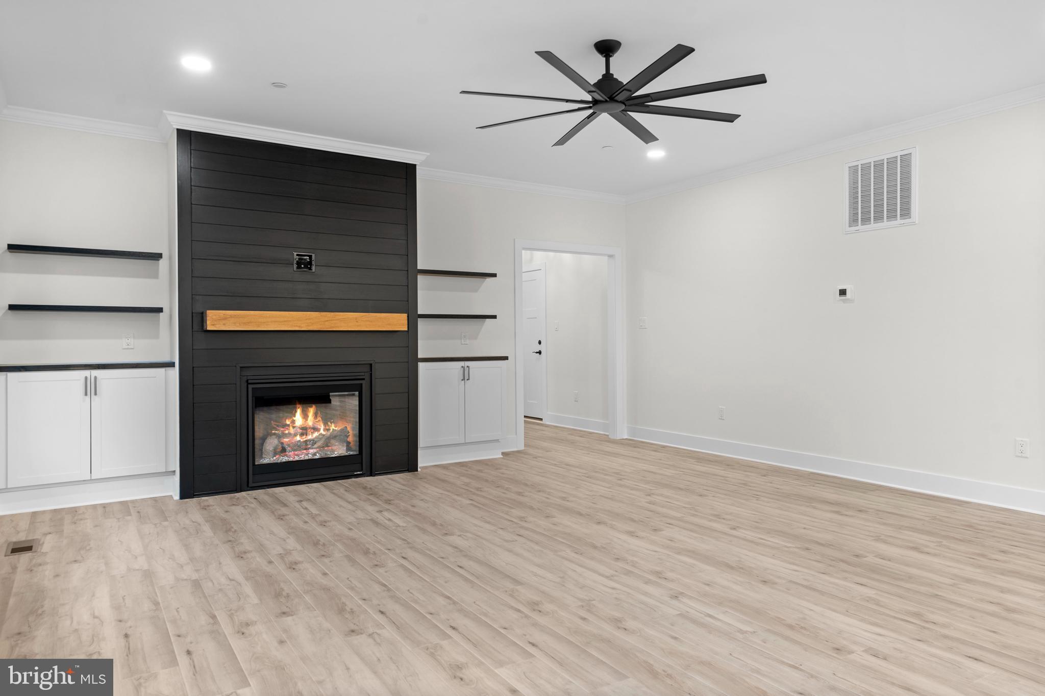 CLIFFTON ON THE POTOMAC - Residential