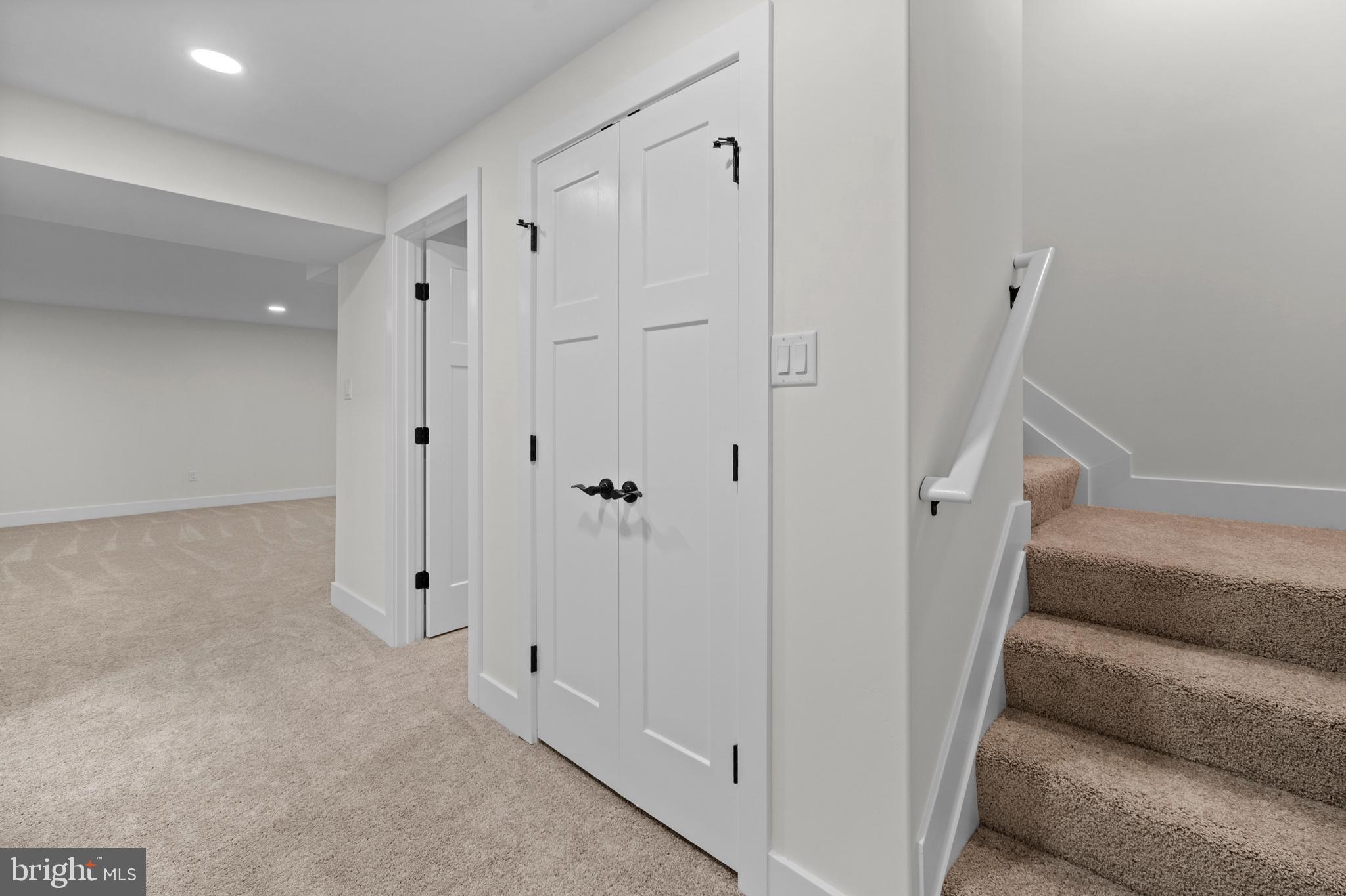 CLIFFTON ON THE POTOMAC - Residential