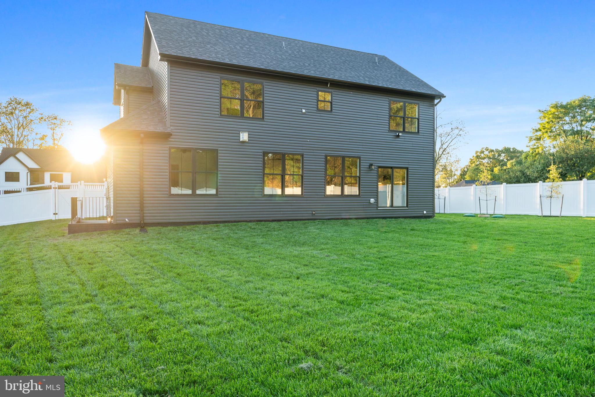 CLIFFTON ON THE POTOMAC - Residential