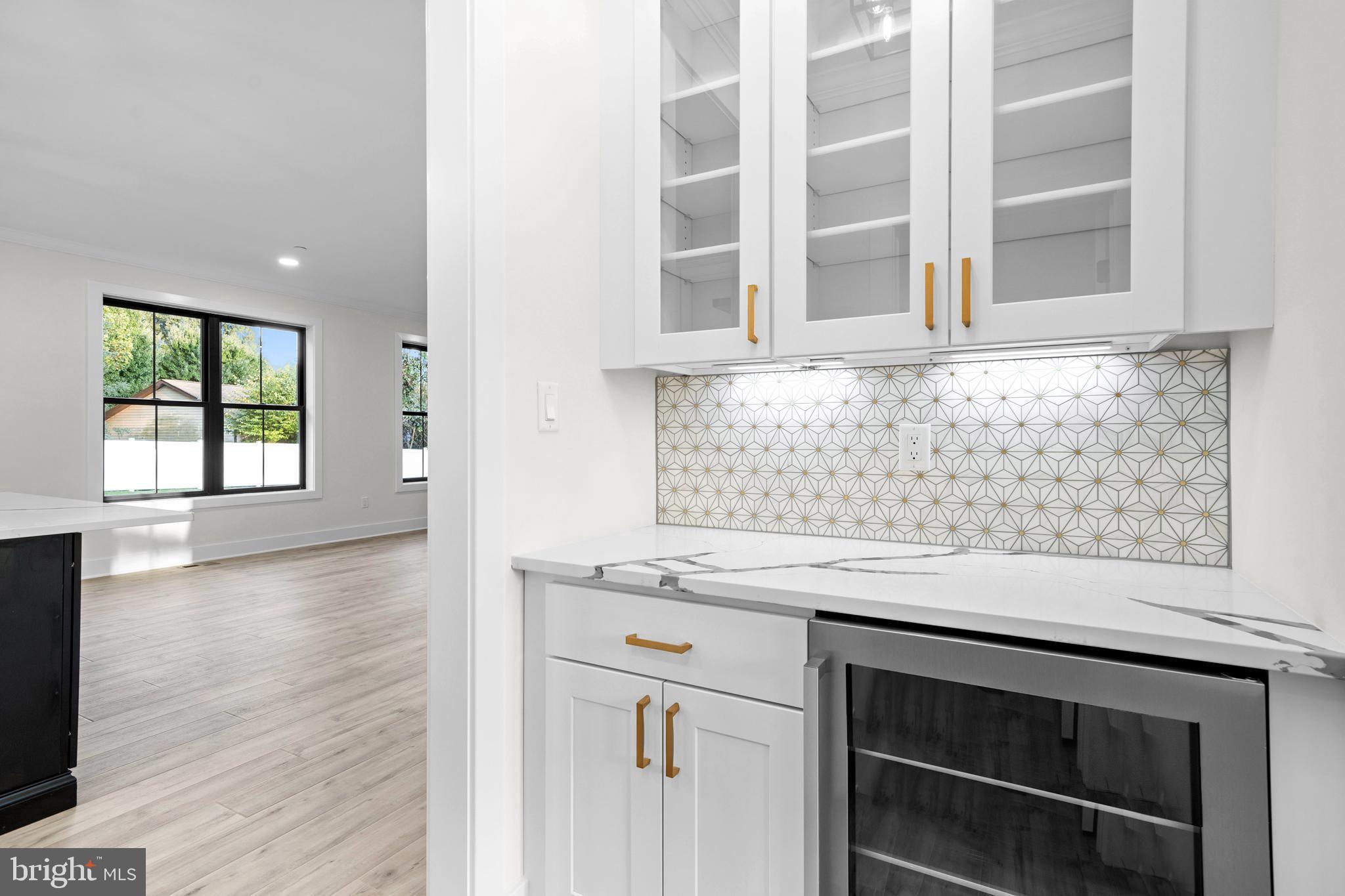 CLIFFTON ON THE POTOMAC - Residential