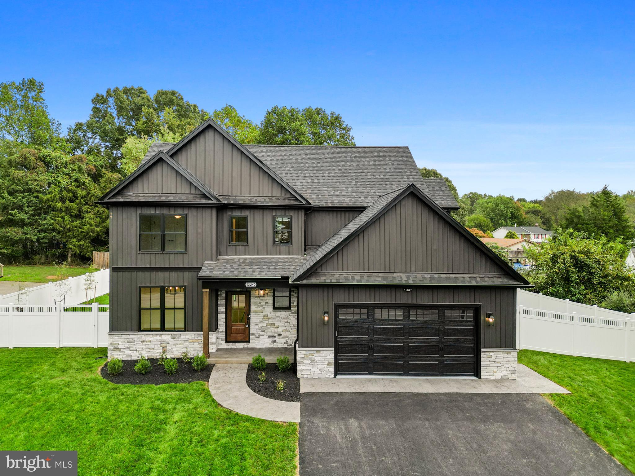 CLIFFTON ON THE POTOMAC - Residential