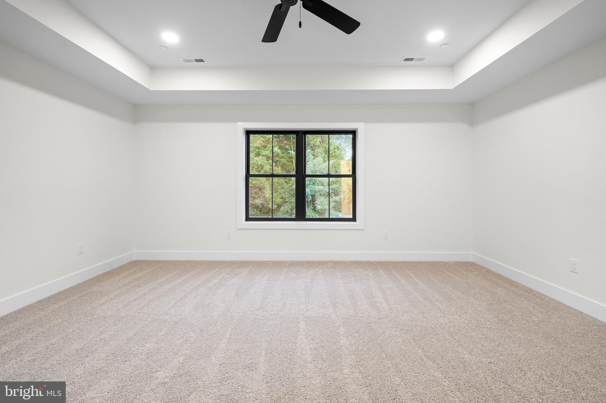 CLIFFTON ON THE POTOMAC - Residential