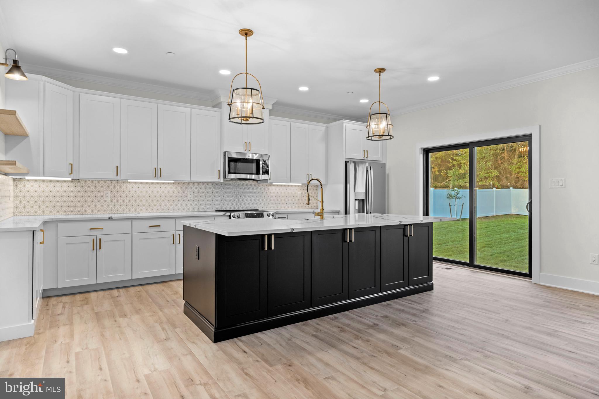 CLIFFTON ON THE POTOMAC - Residential