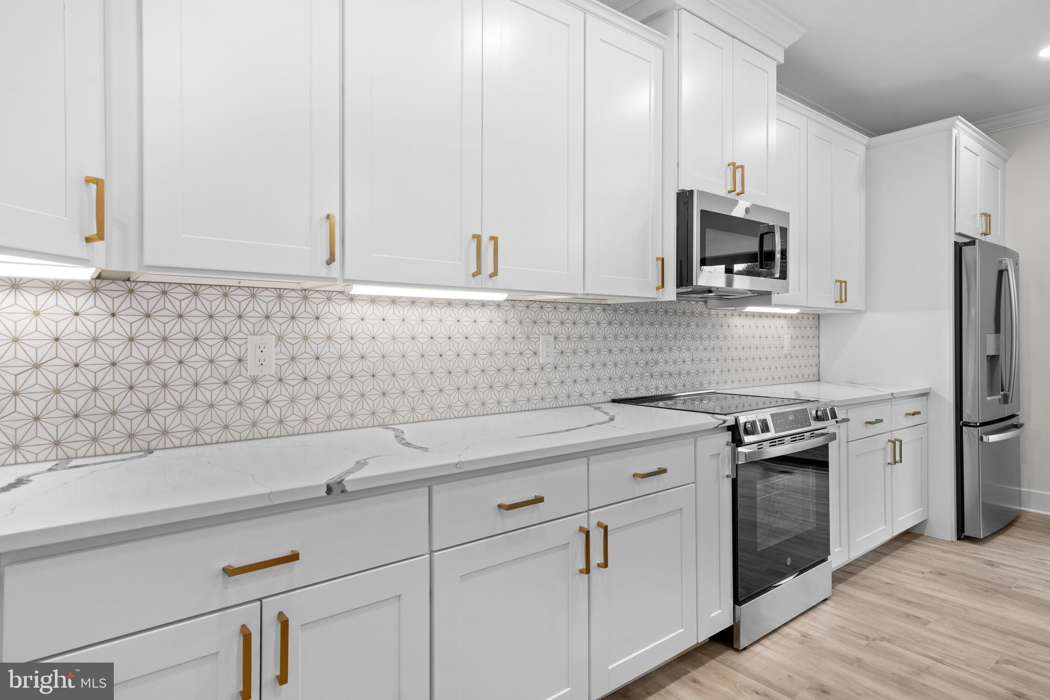 CLIFFTON ON THE POTOMAC - Residential