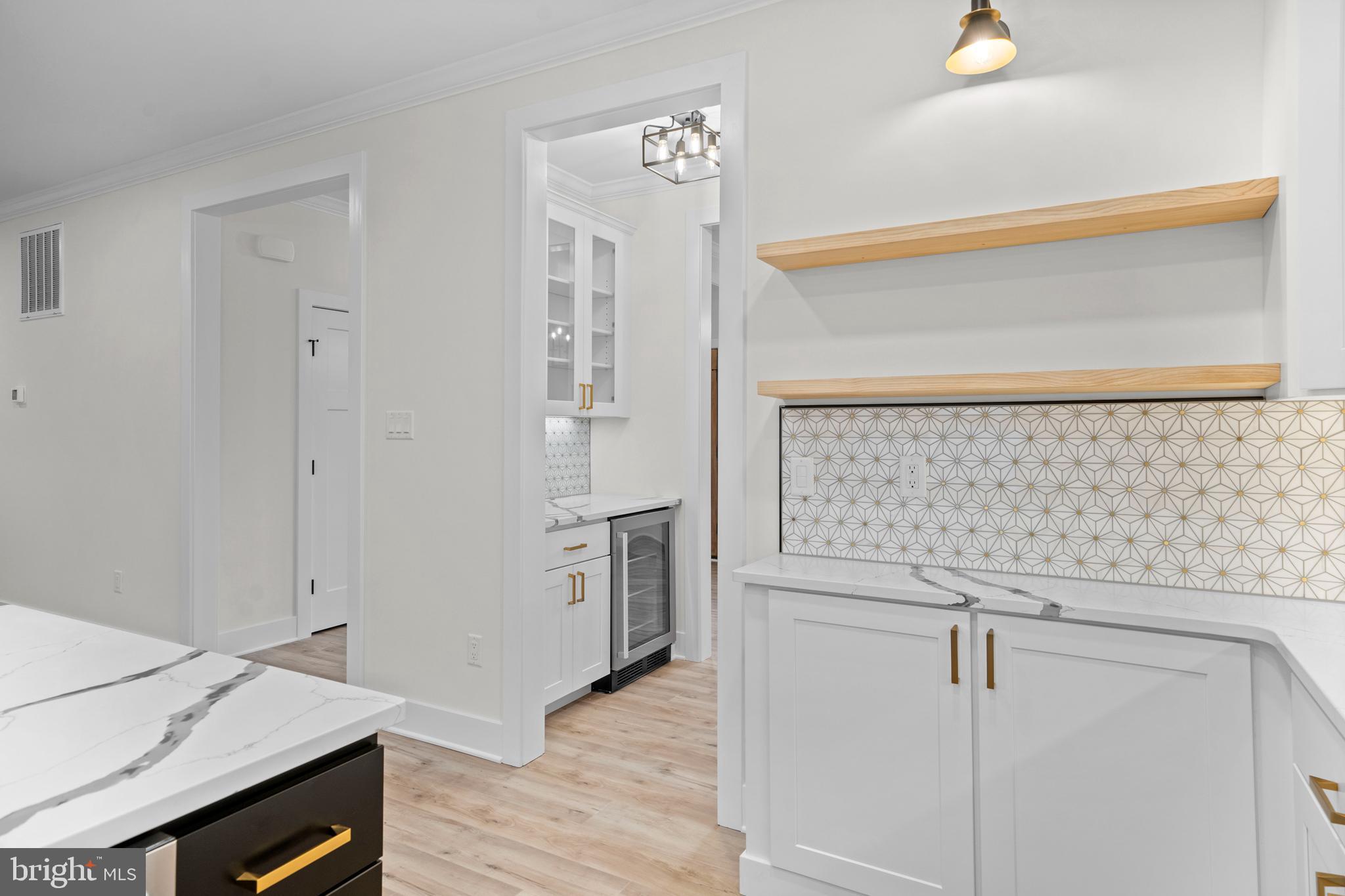 CLIFFTON ON THE POTOMAC - Residential