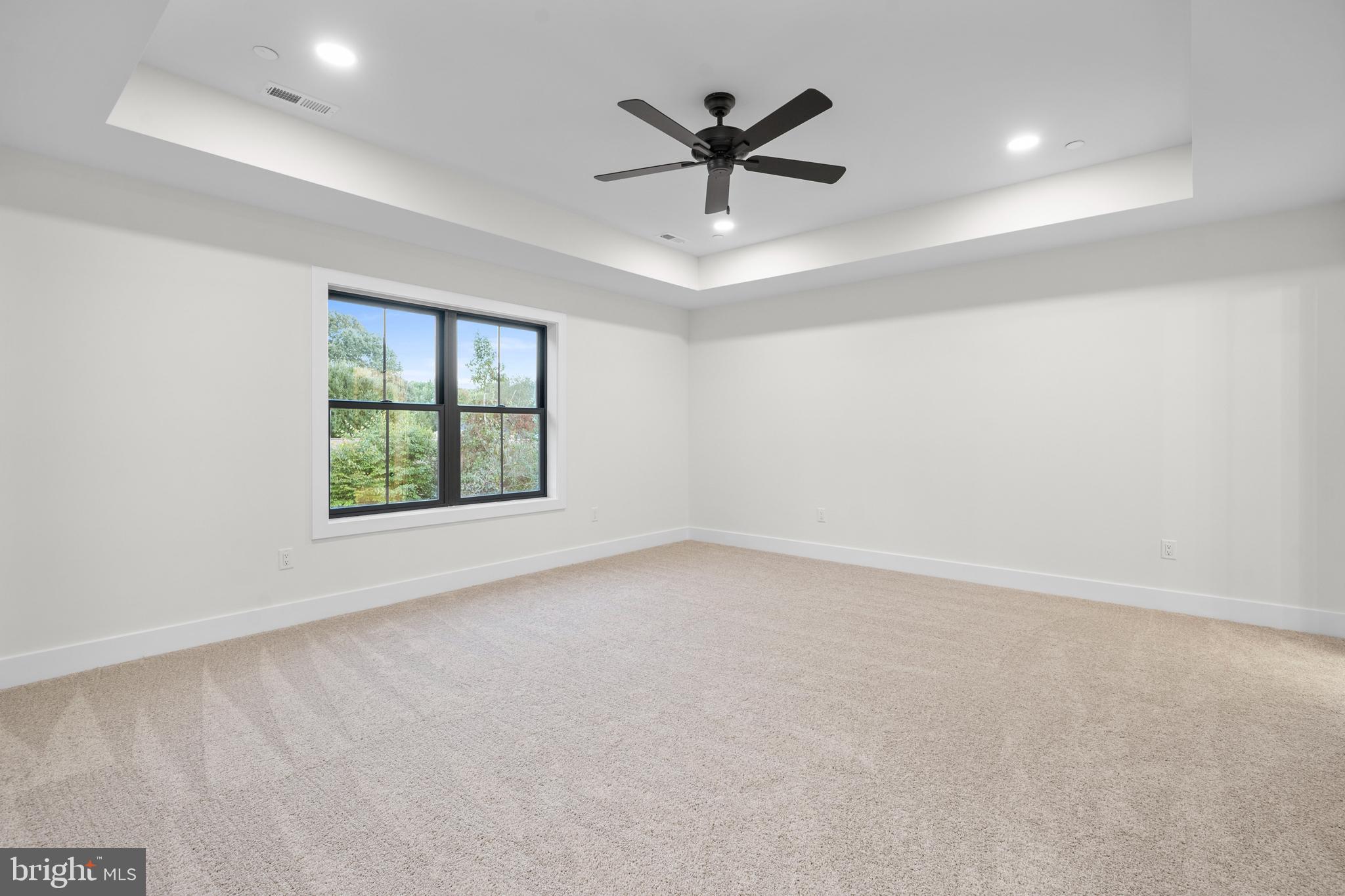 CLIFFTON ON THE POTOMAC - Residential