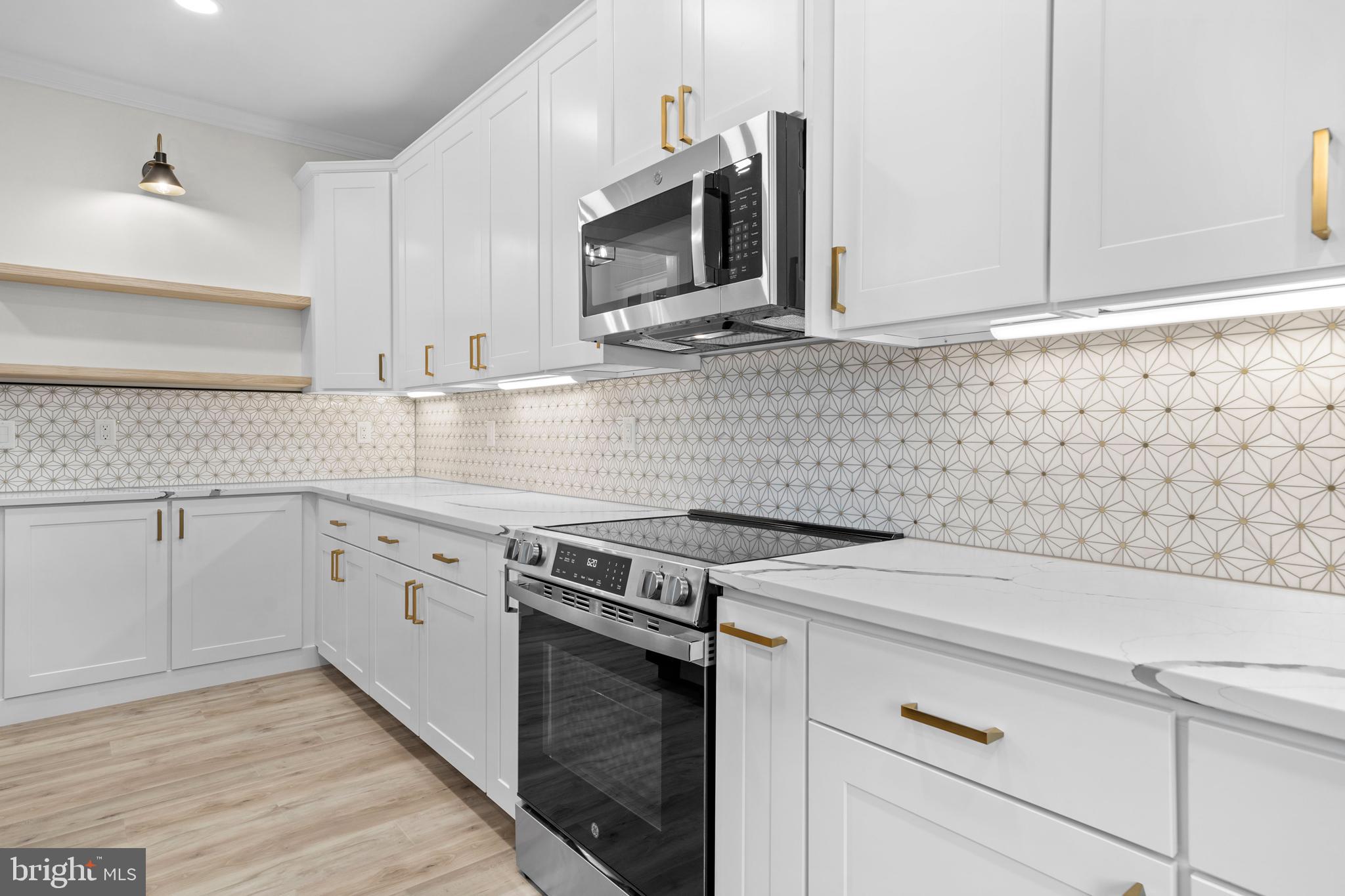 CLIFFTON ON THE POTOMAC - Residential