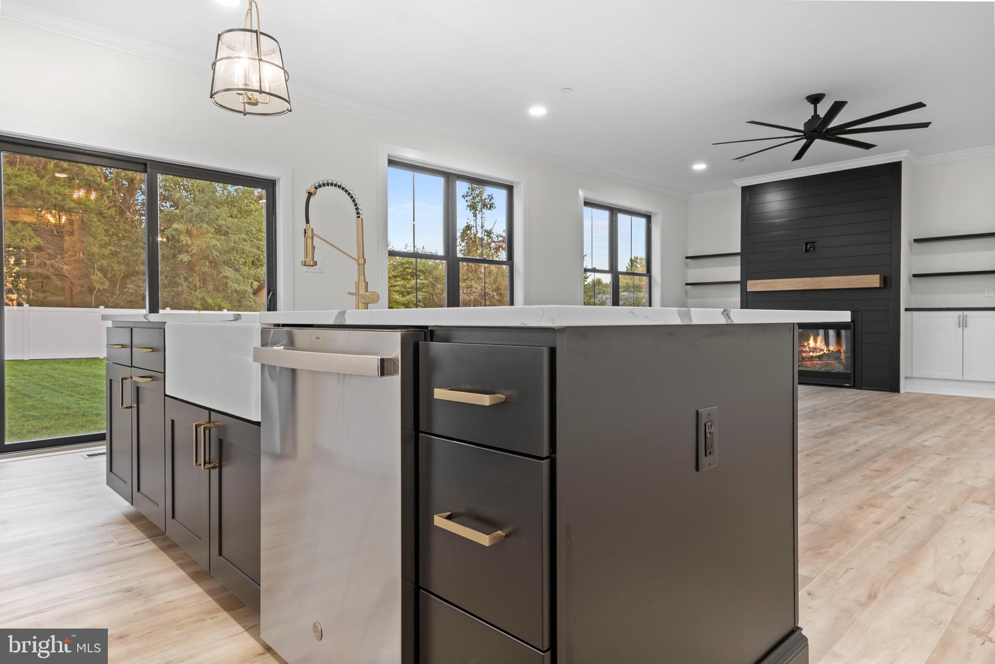 CLIFFTON ON THE POTOMAC - Residential