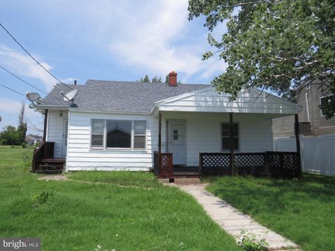 208 COVE STREET CRISFIELD MD 21817