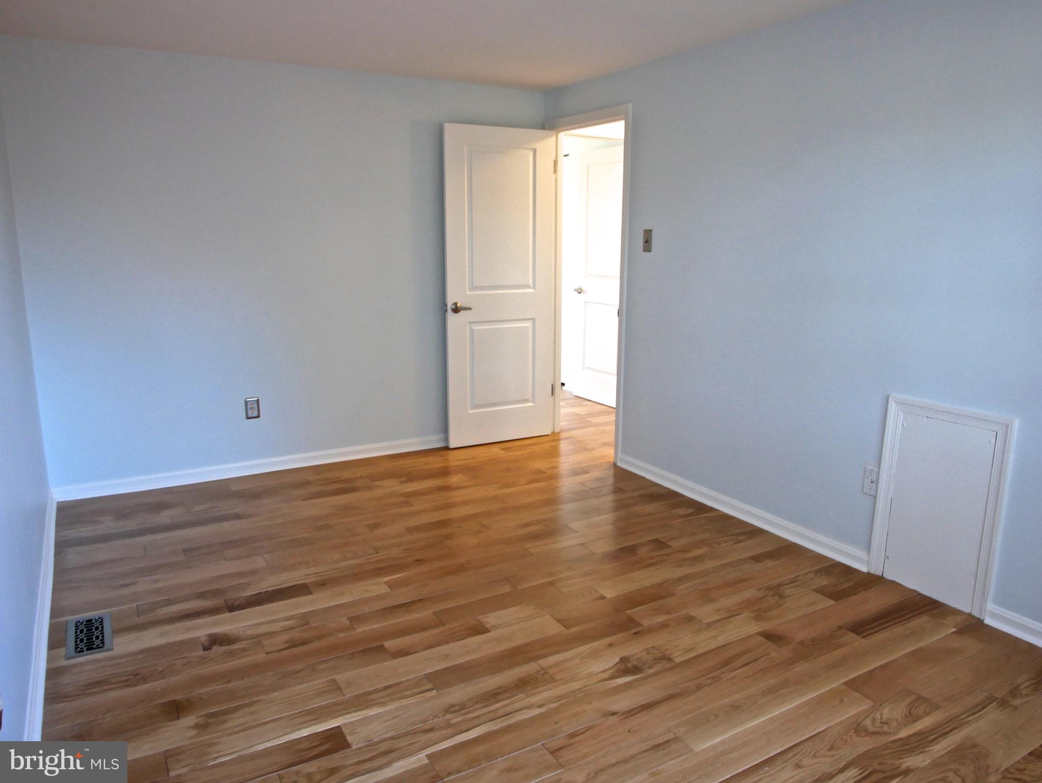 FOX MILL ESTATES - Residential Lease