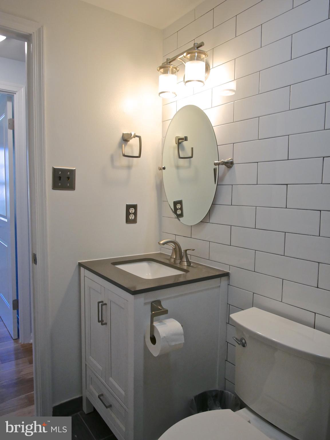 FOX MILL ESTATES - Residential Lease