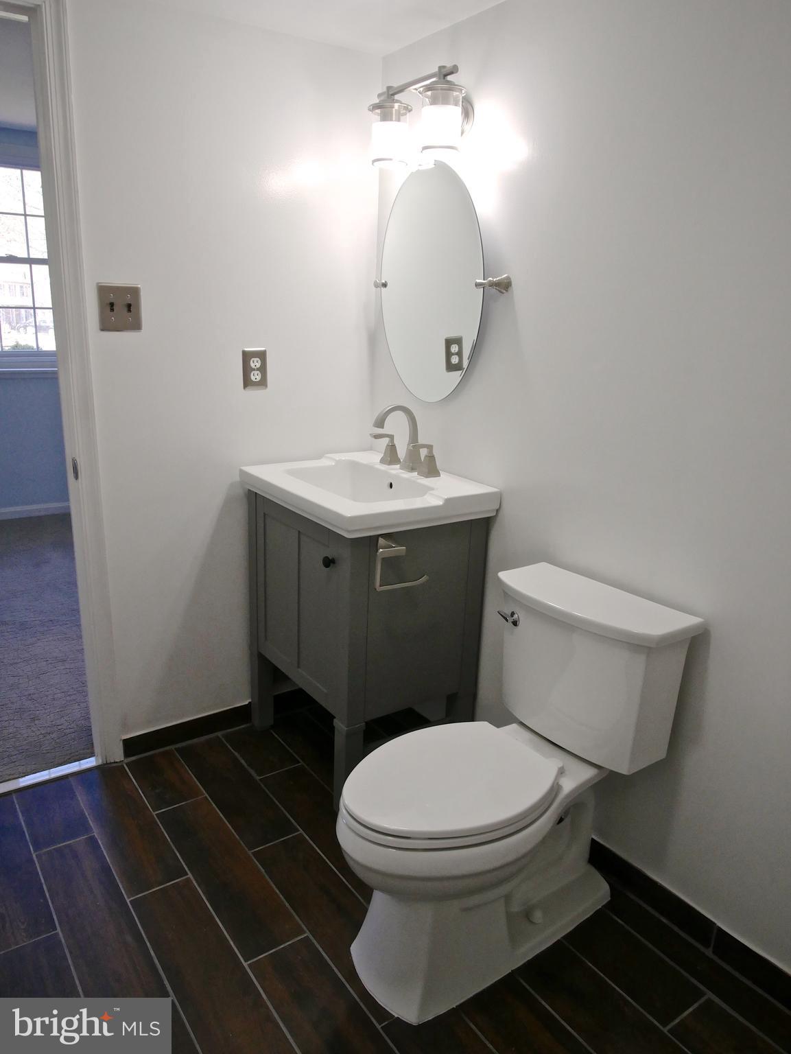 FOX MILL ESTATES - Residential Lease