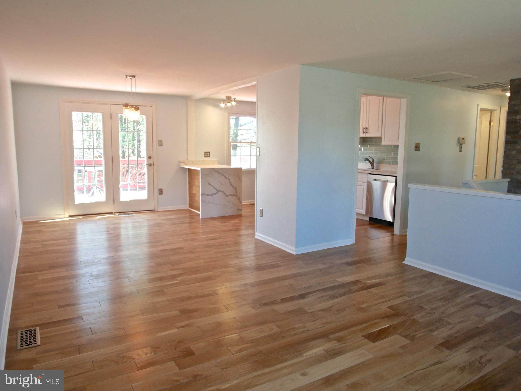 FOX MILL ESTATES - Residential Lease