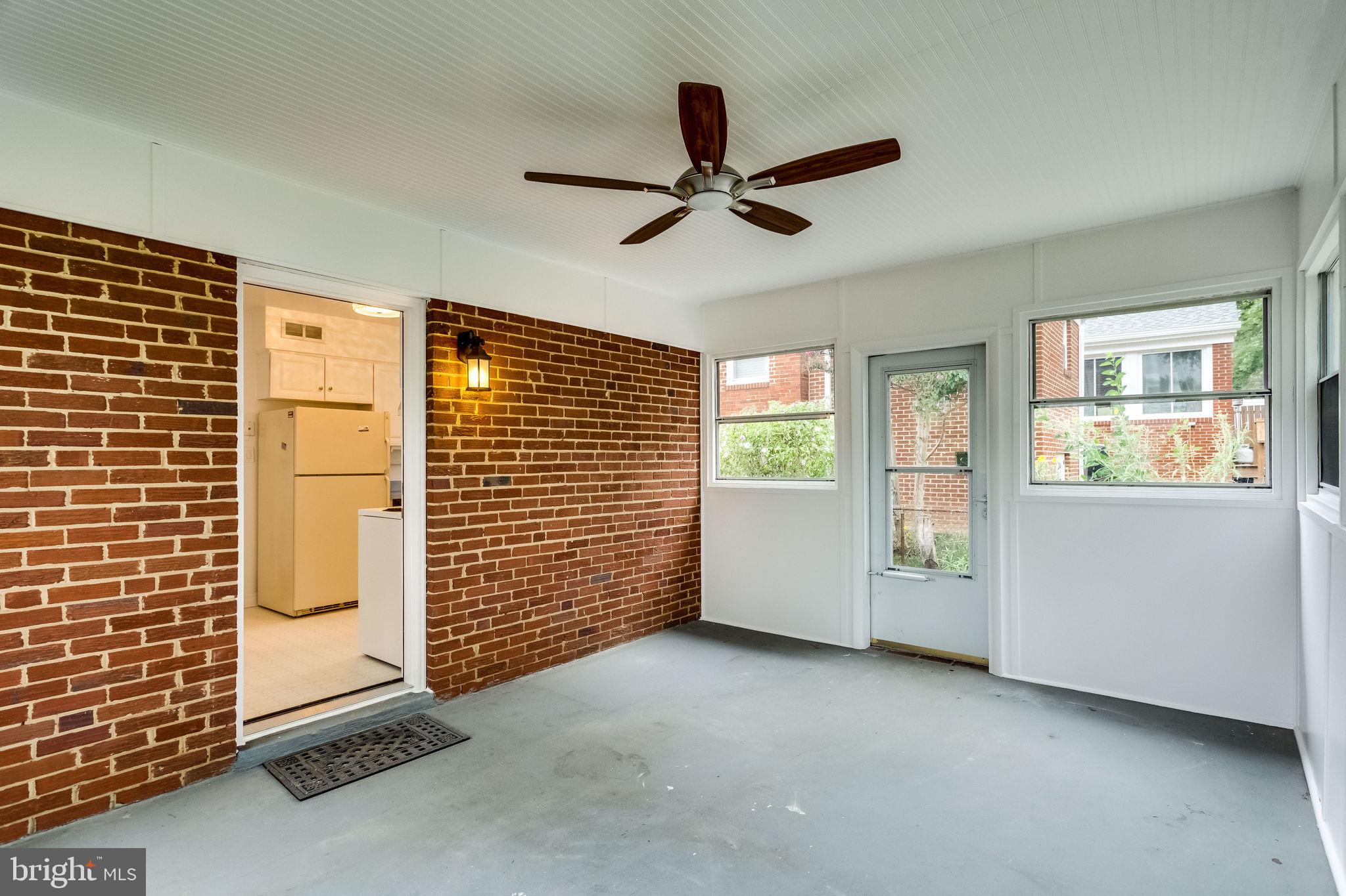 BOULEVARD MANOR - Residential Lease