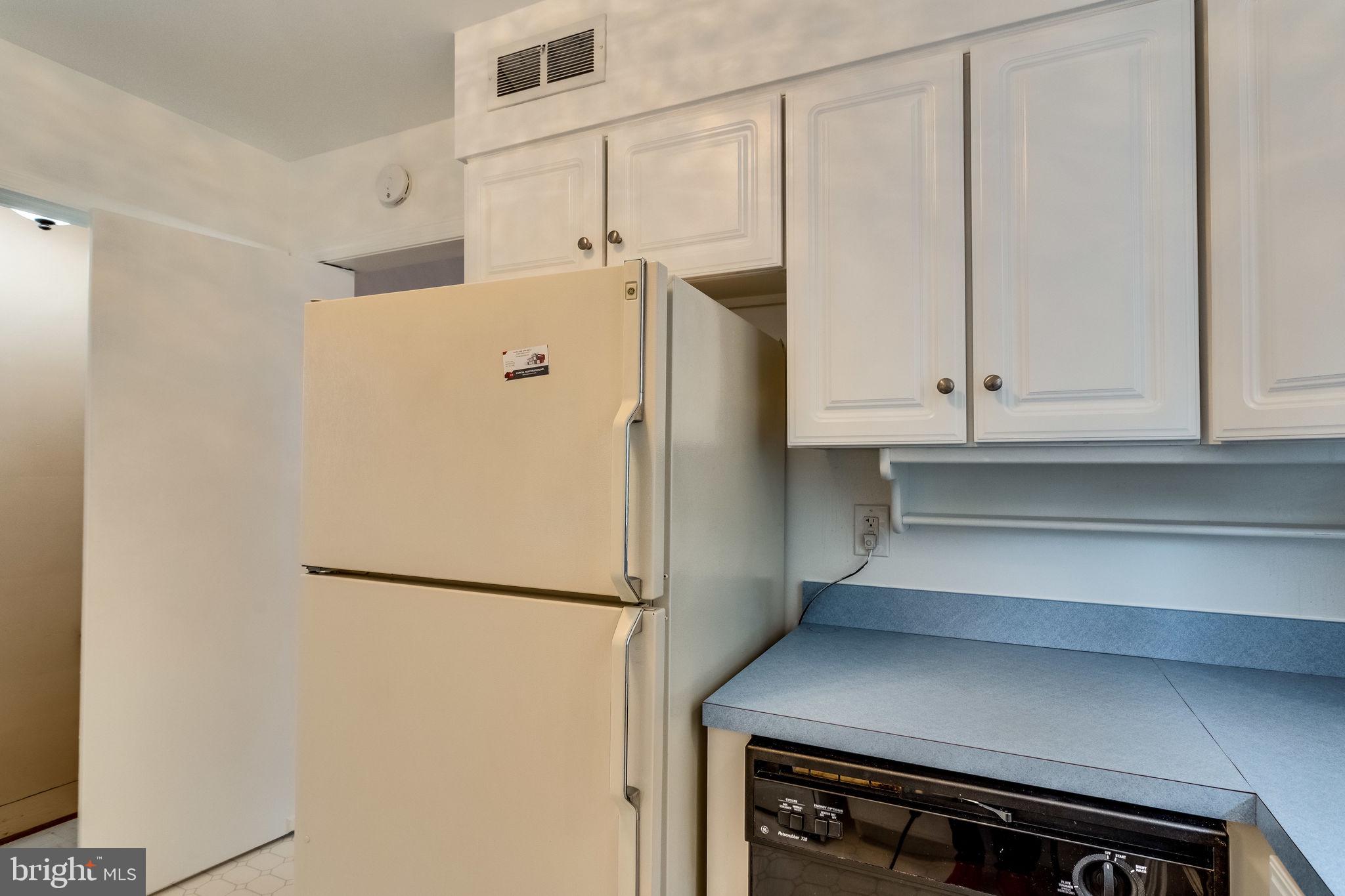 BOULEVARD MANOR - Residential Lease