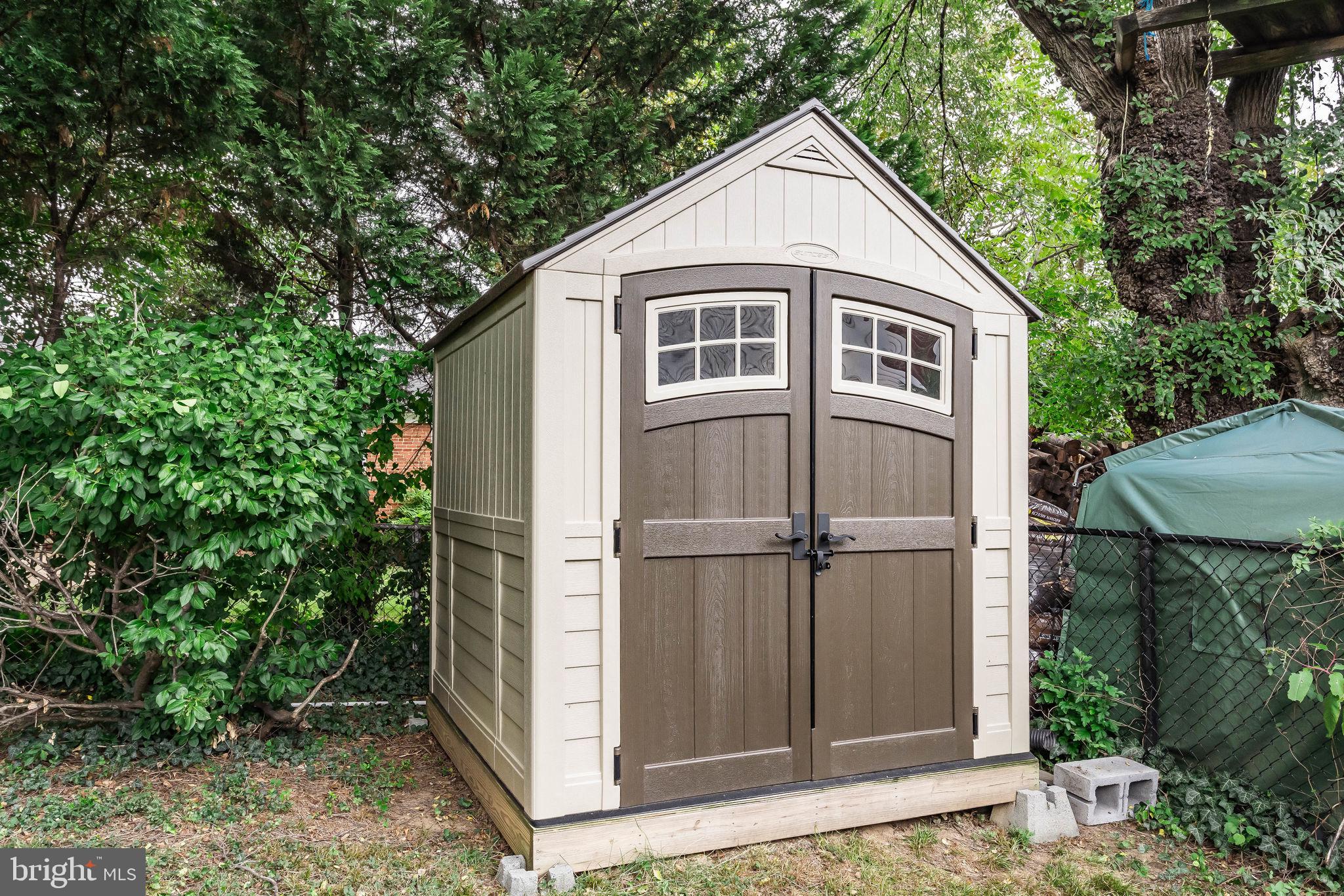 BOULEVARD MANOR - Residential Lease