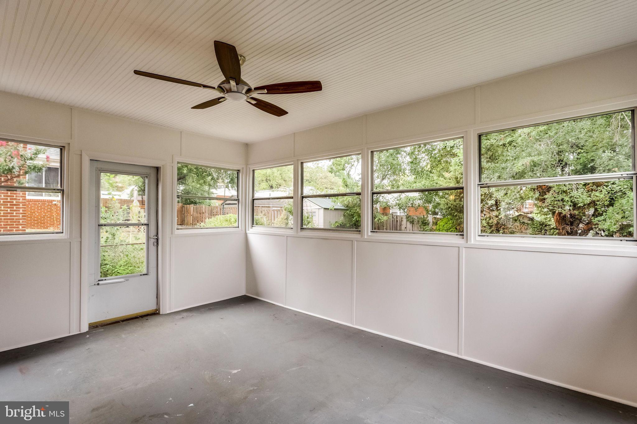 BOULEVARD MANOR - Residential Lease