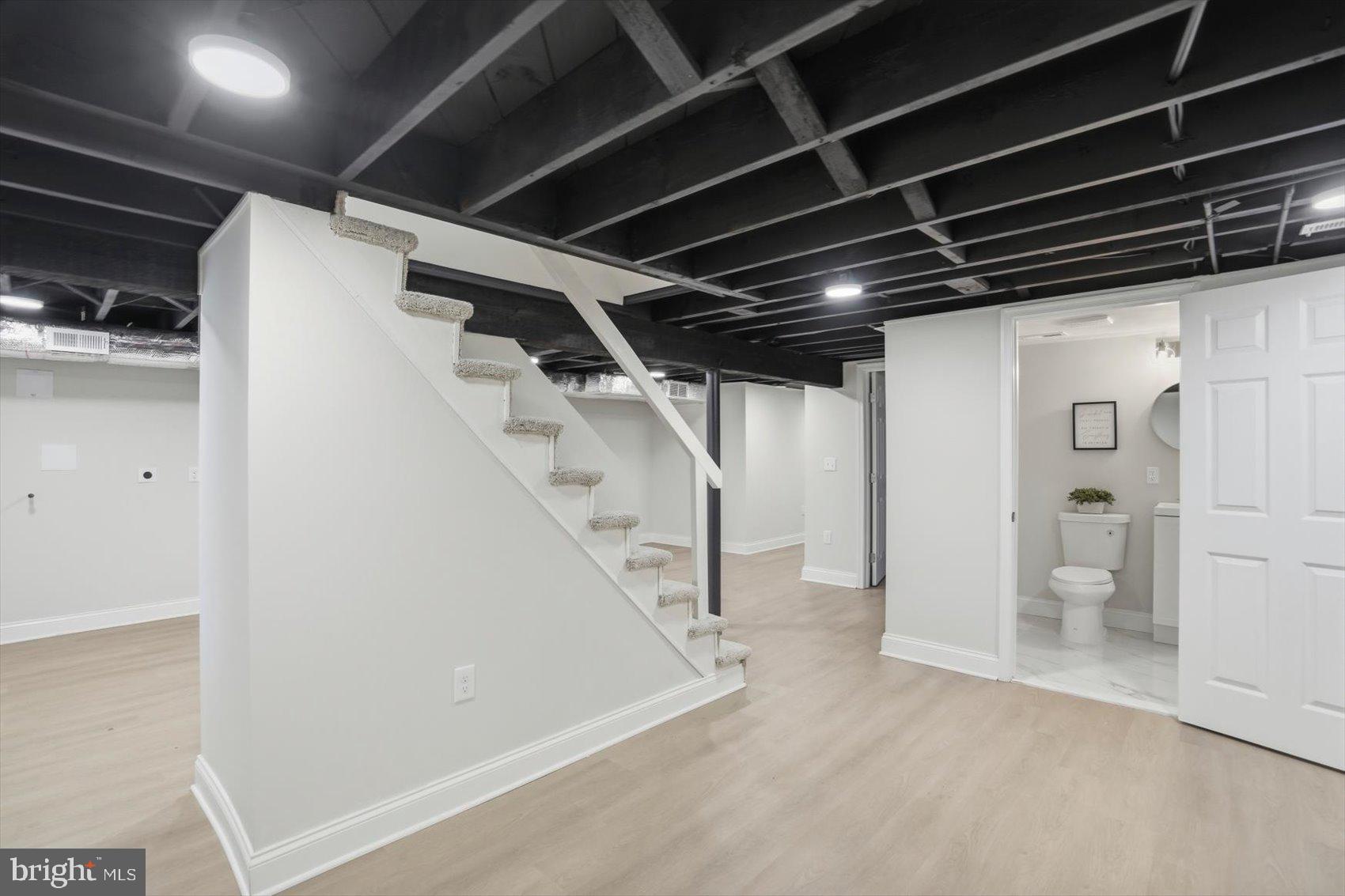 PERRY HALL - Residential