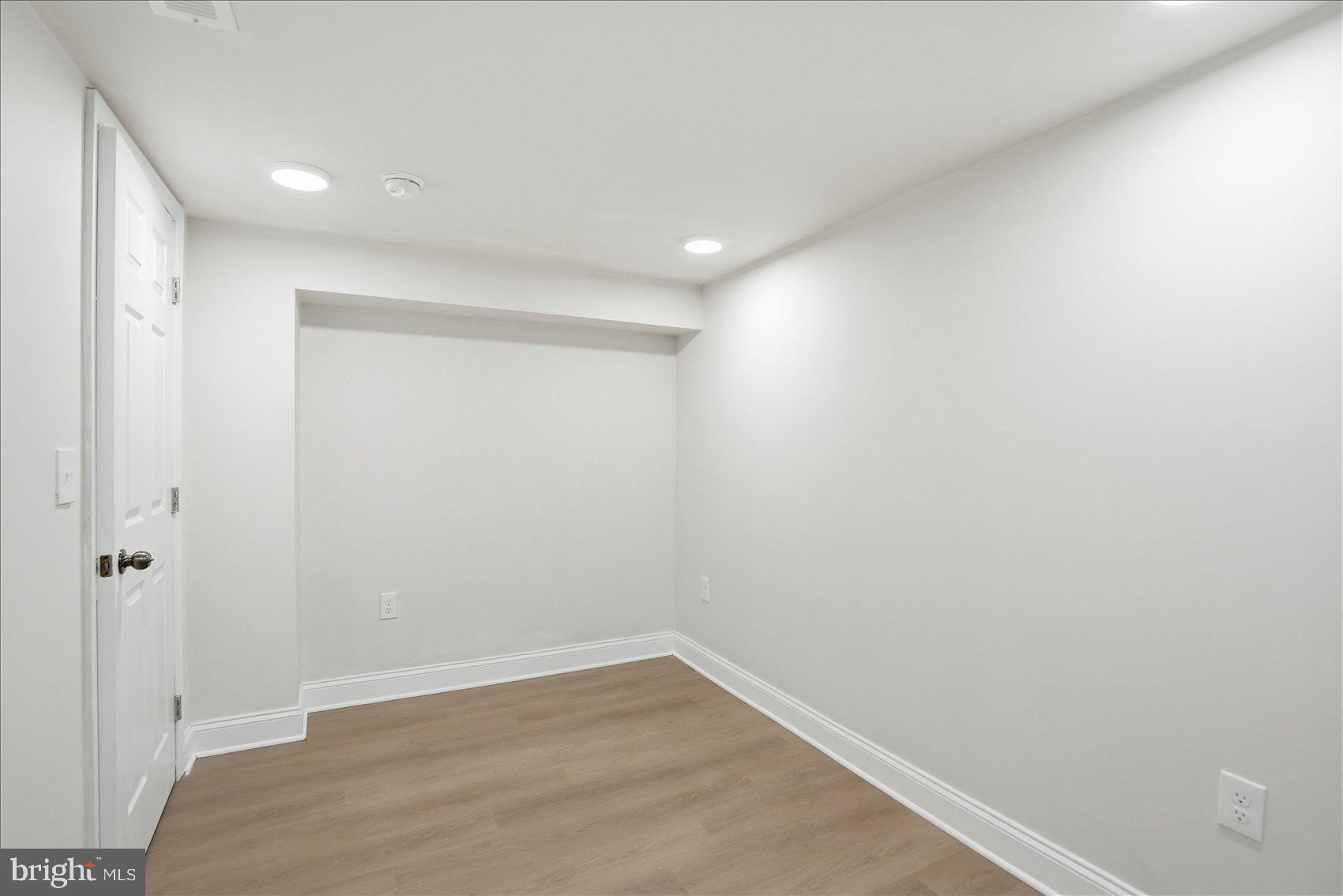 PERRY HALL - Residential