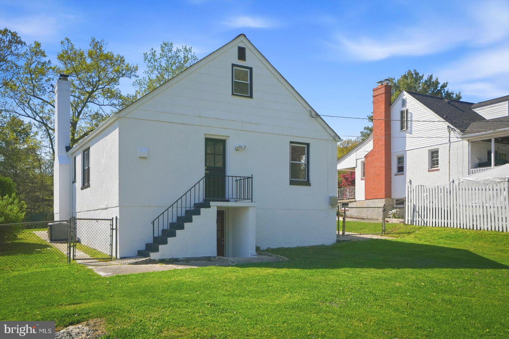 PERRY HALL - Residential