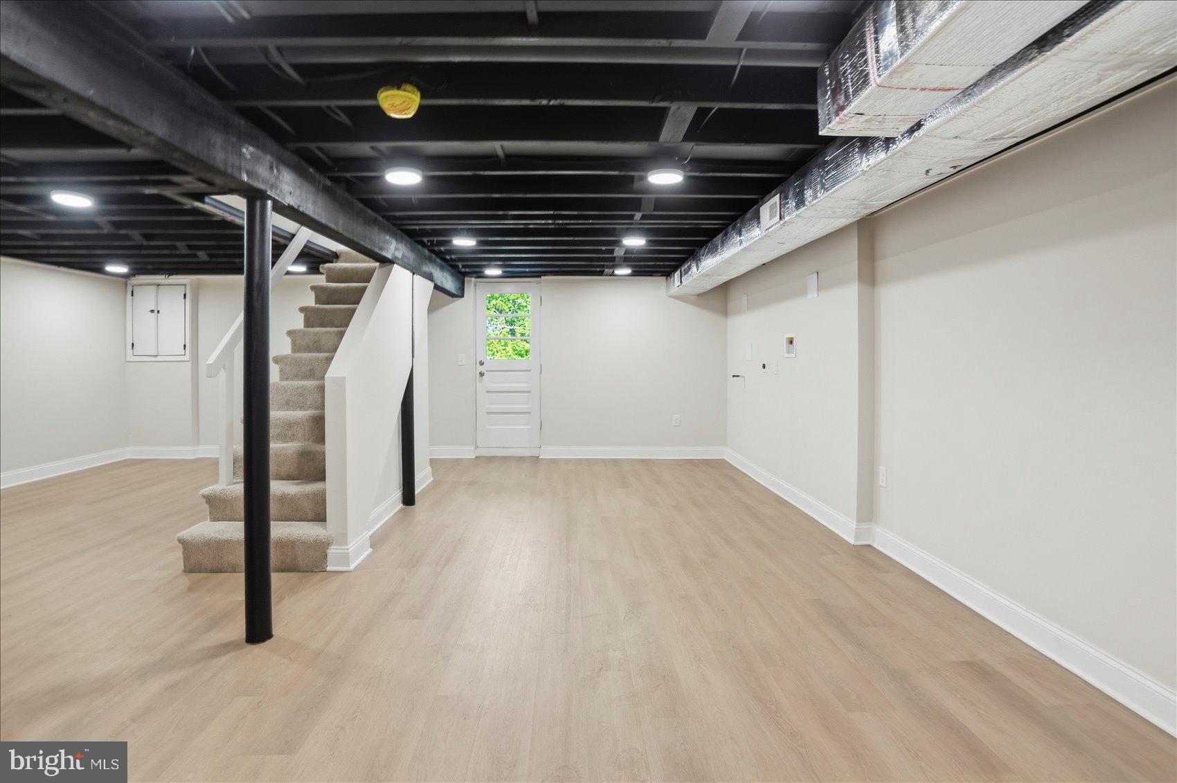 PERRY HALL - Residential