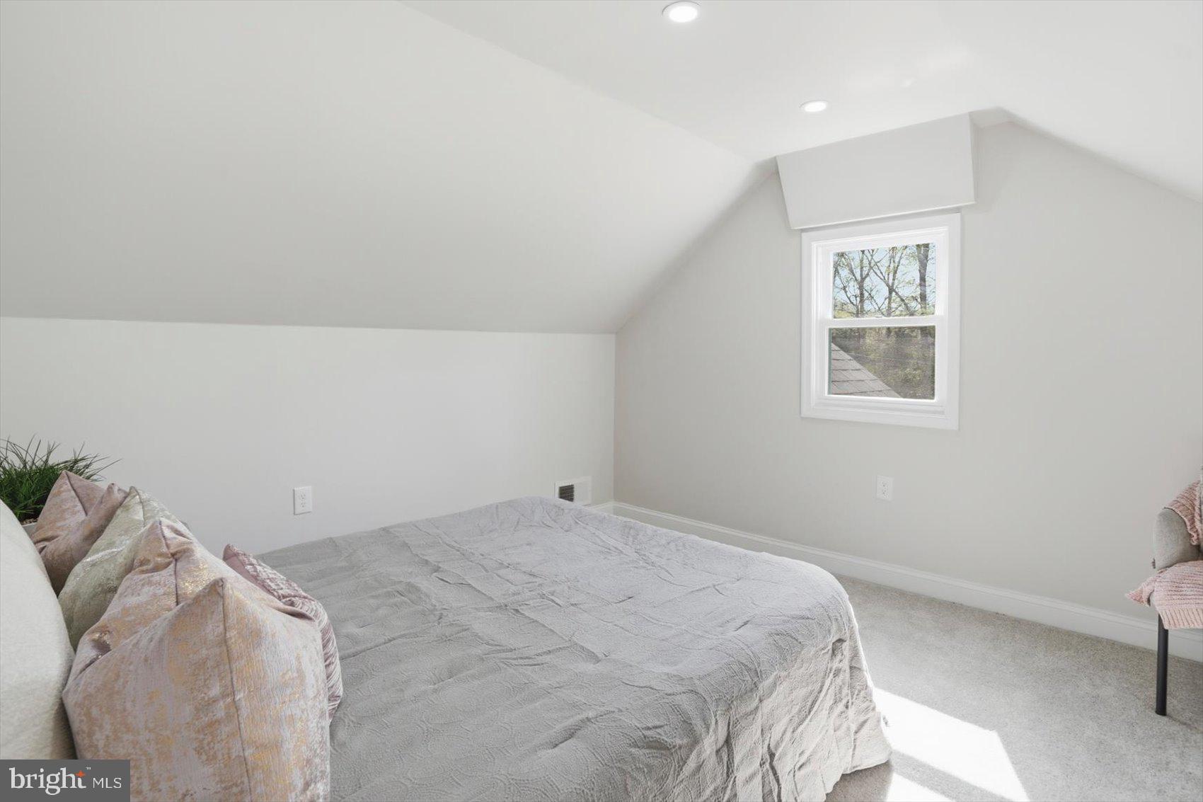 PERRY HALL - Residential