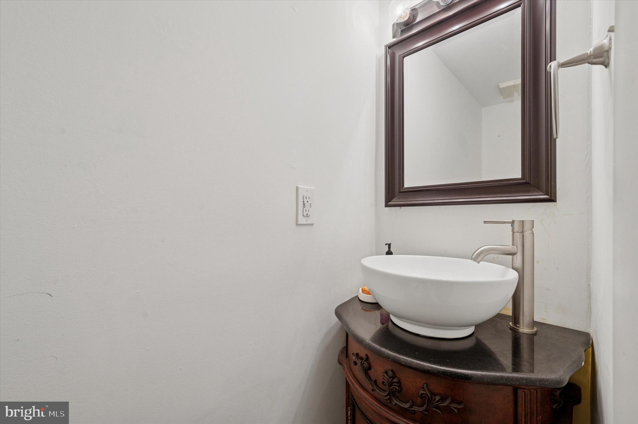 BELLA VISTA - Residential Lease