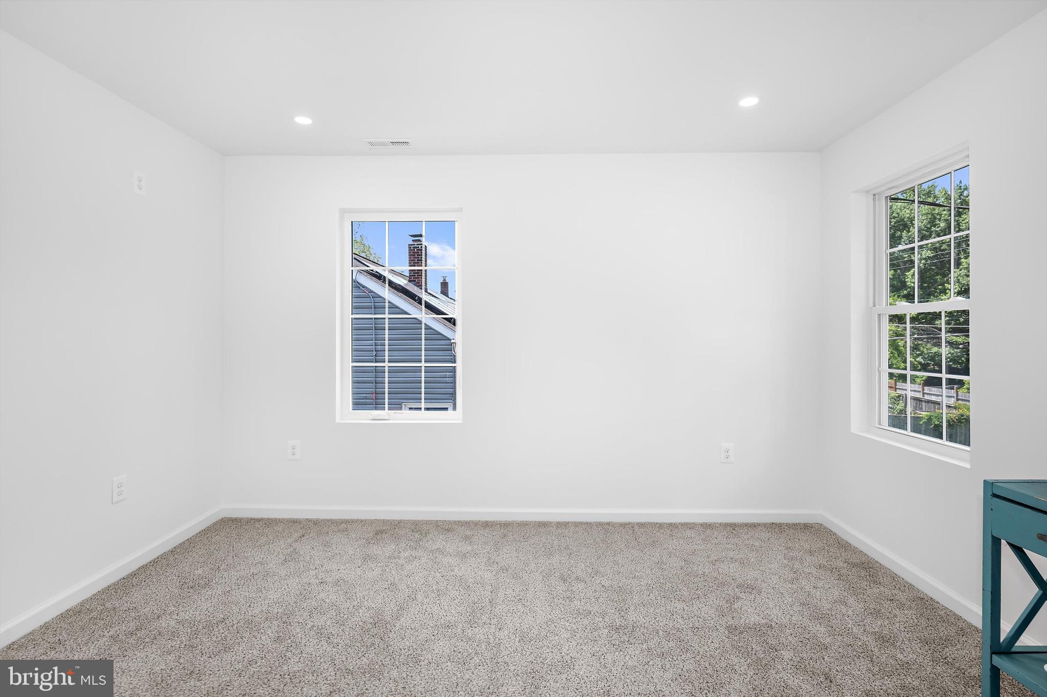 BALTIMORE HIGHLANDS - Residential