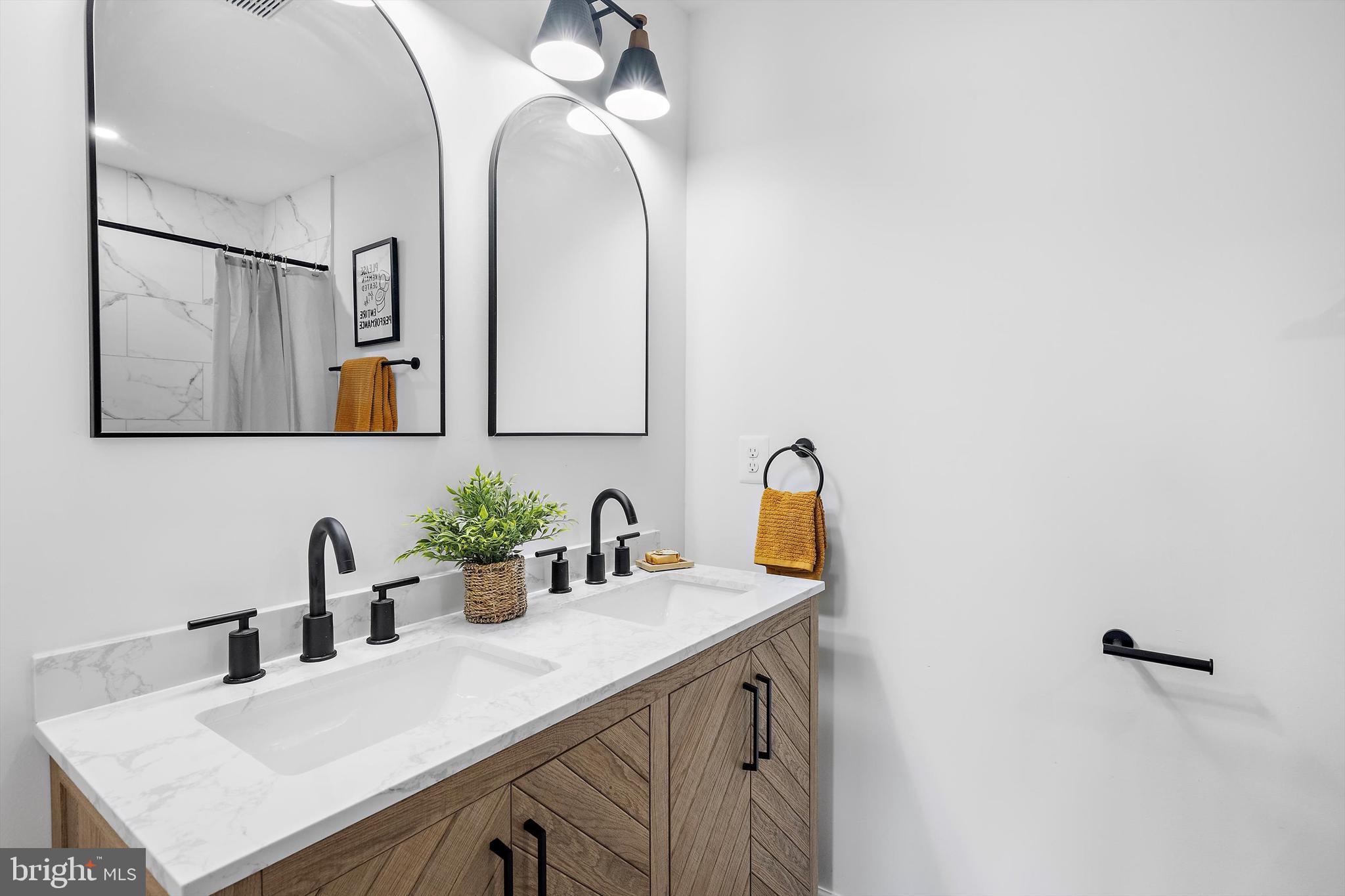 BALTIMORE HIGHLANDS - Residential