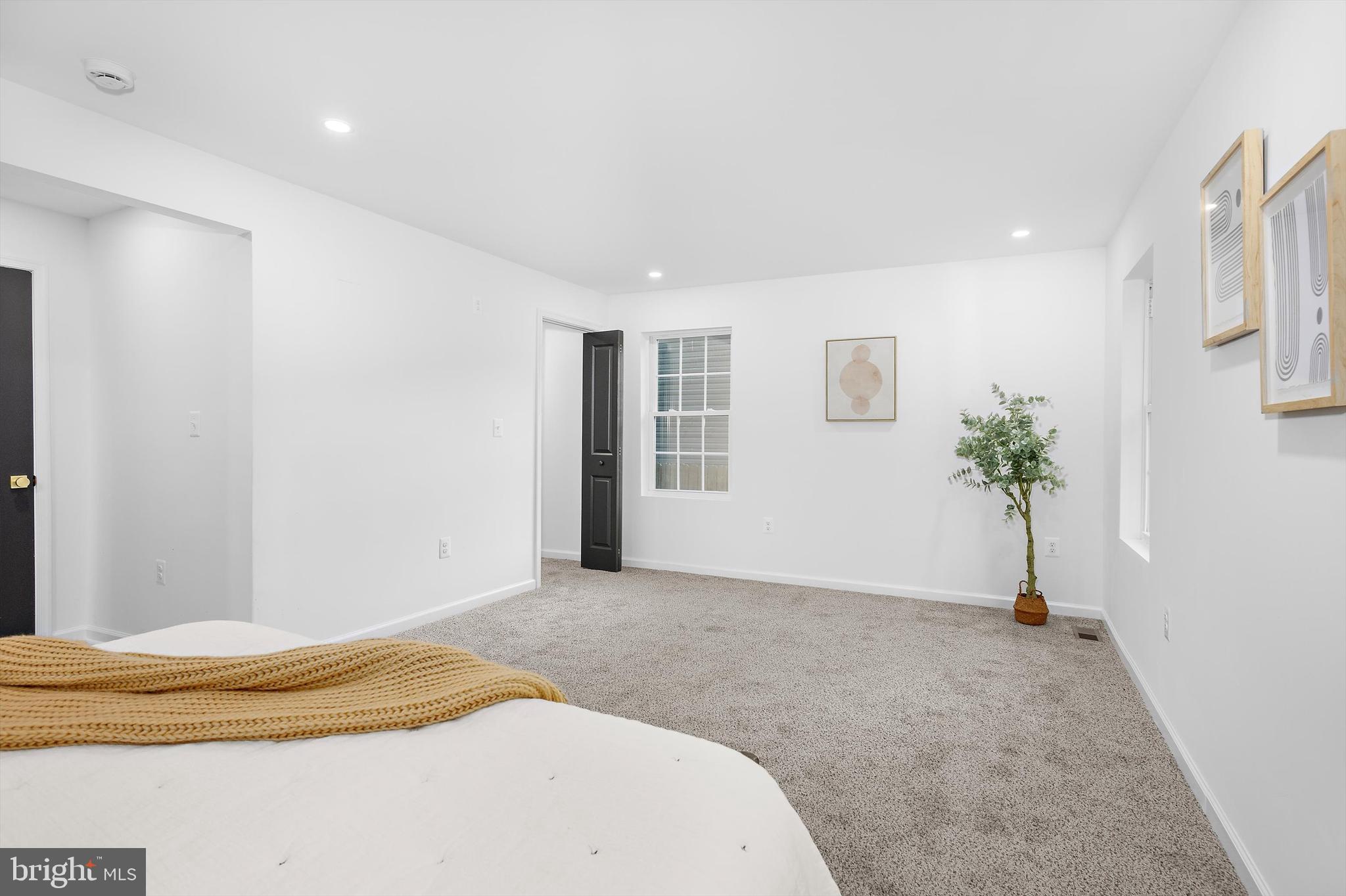 BALTIMORE HIGHLANDS - Residential