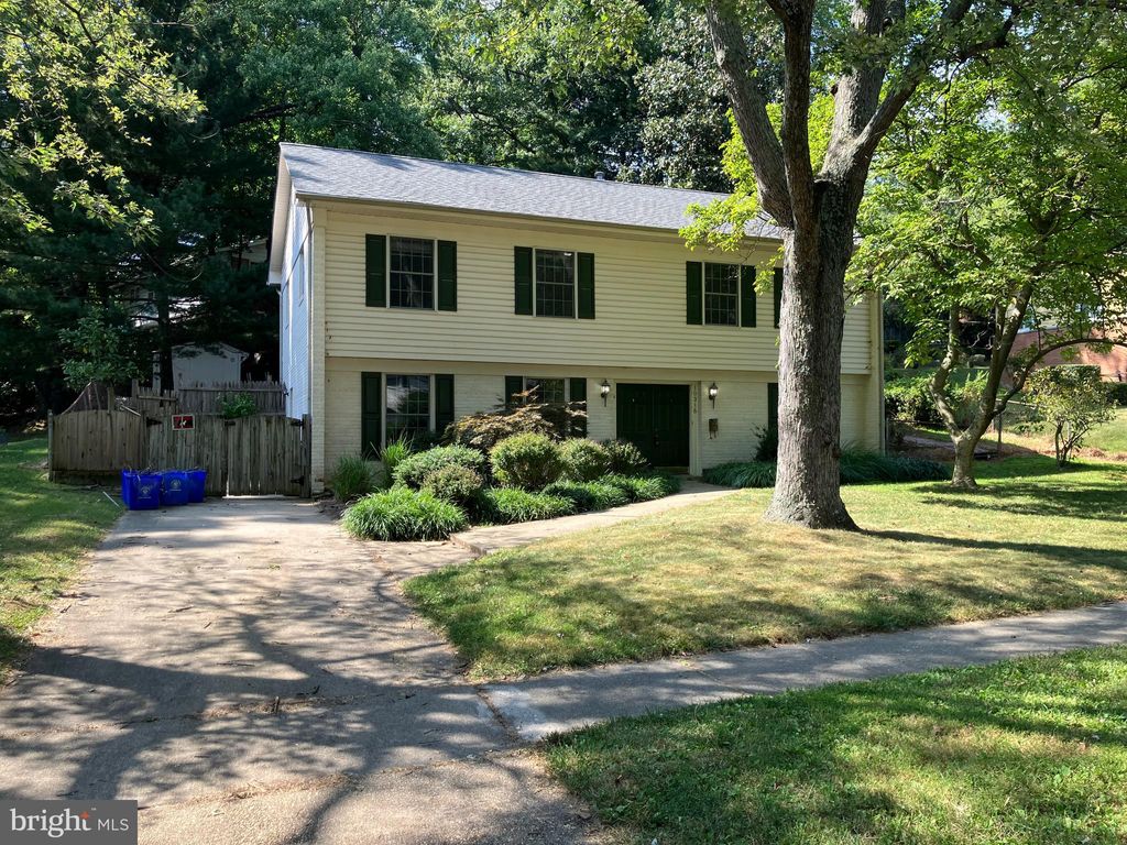 Photo of 10316 Royal Road, SILVER SPRING, MD 20903 (MLS # MDMC2200656)
