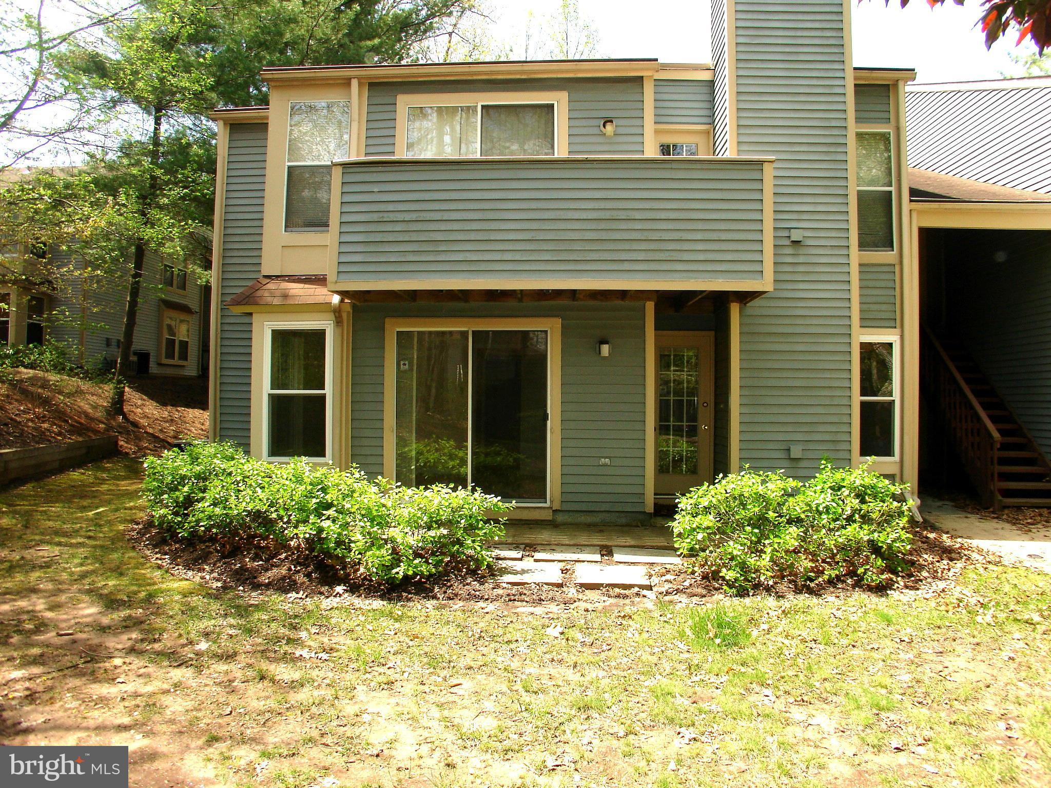 WELCOME TO CLARY'S FOREST HOMES! CLEAN MAIN LEVEL 2BR/2BA WITH WASHER AND DRYER INSIDE! FIREPLACE, BERBER CARPET THROUGH-OUT! ARGUABLY ONE THE MOST CONVENIENT LOCATIONS, BRIGHTEST STREETS, MOST ACTIVE COMMUNITIES IN HOWARD COUNTY! MINUTES TO SHOPPING, HOWARD COUNTY GENERAL HOSPITAL, COLUMBIA ASSOCIATION ATHLETIC FACILITIES! WALK/BIKE/RUN/SWIM!