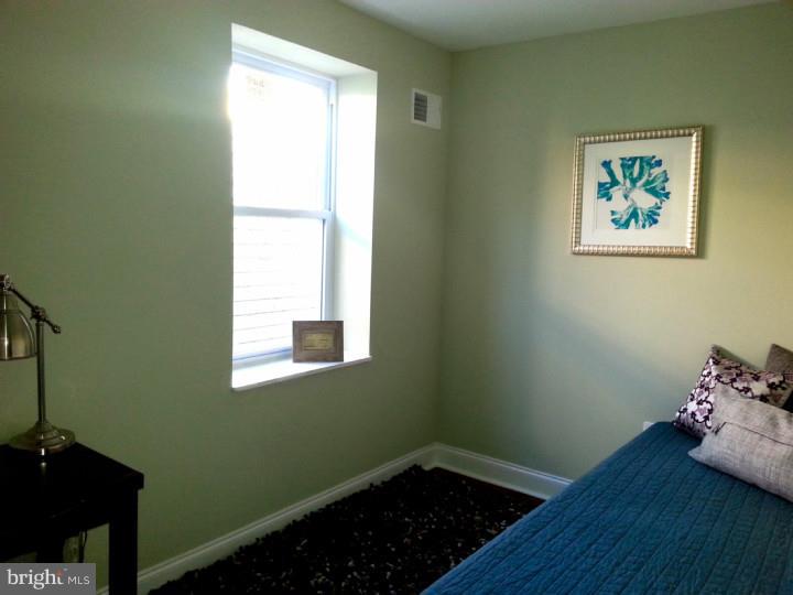 POINT BREEZE - Residential