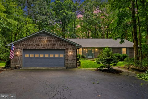 Photo of 4645 Occoquan Overlook, WOODBRIDGE, VA 22192 (MLS # VAPW2127990)