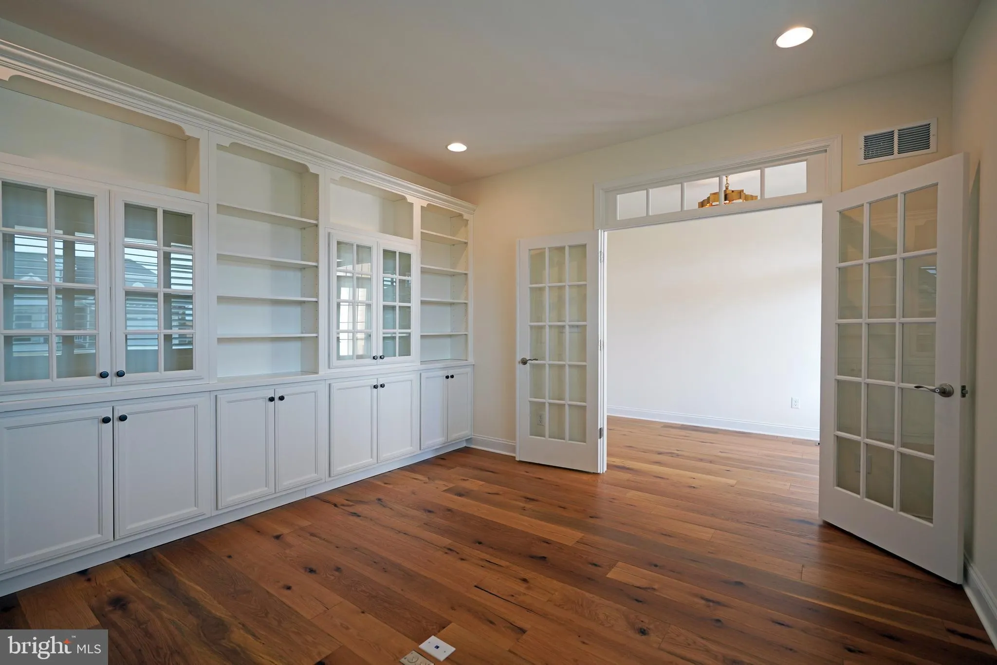 Lewes, Delaware 19958, United States, 5 Bedrooms Bedrooms, ,4 BathroomsBathrooms,Residential,Contingent,807