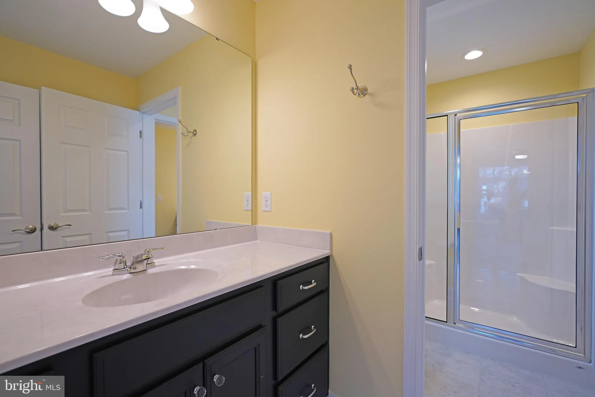 Lewes, Delaware 19958, United States, 5 Bedrooms Bedrooms, ,4 BathroomsBathrooms,Residential,Contingent,807