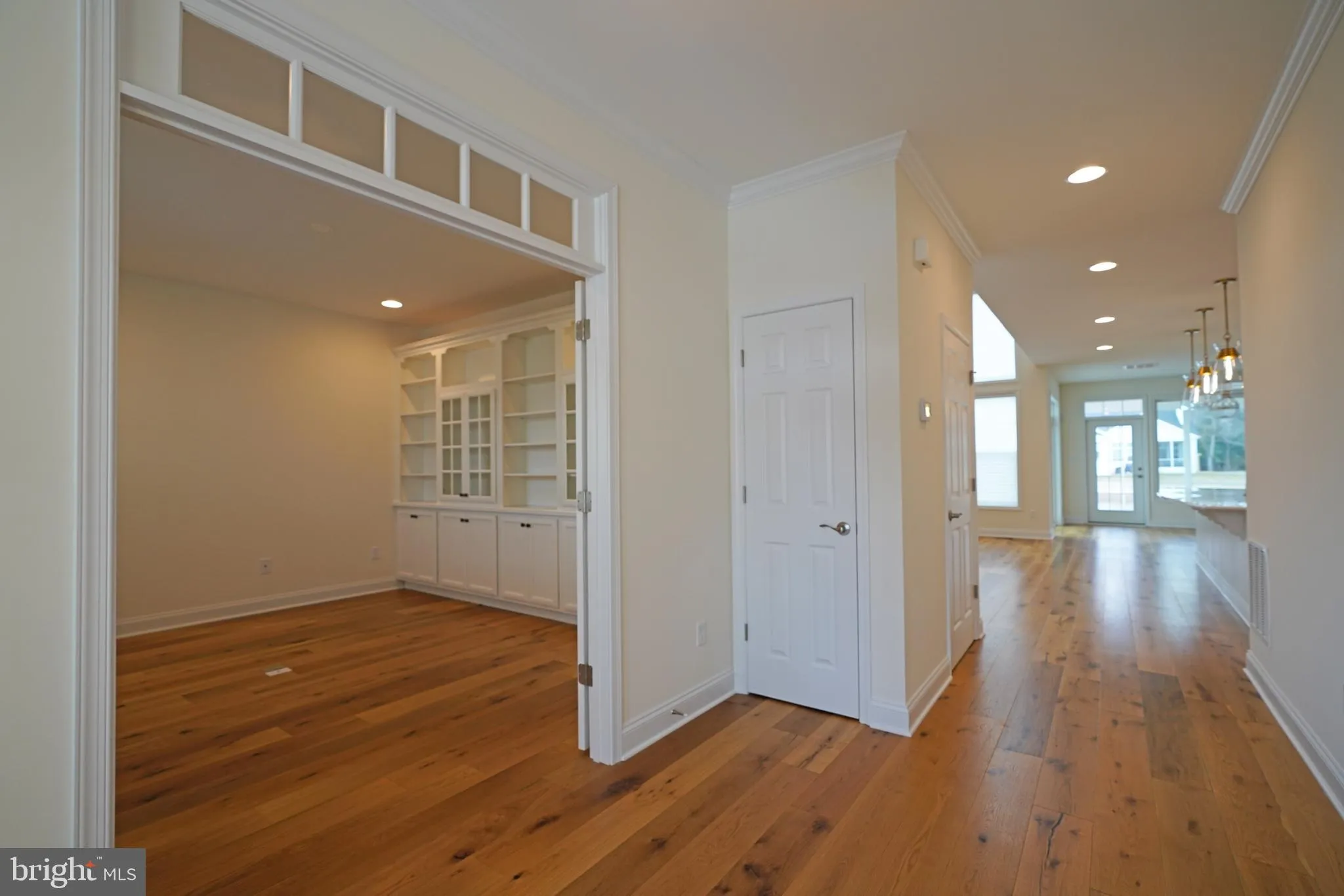 Lewes, Delaware 19958, United States, 5 Bedrooms Bedrooms, ,4 BathroomsBathrooms,Residential,Contingent,807