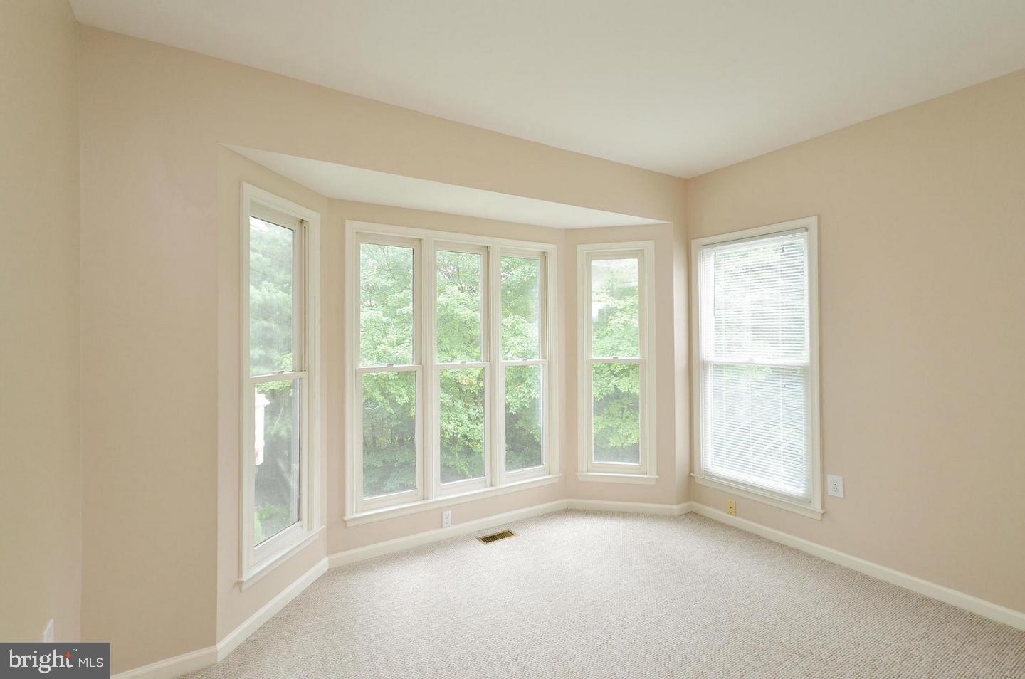 POTOMAC HUNT - Residential Lease