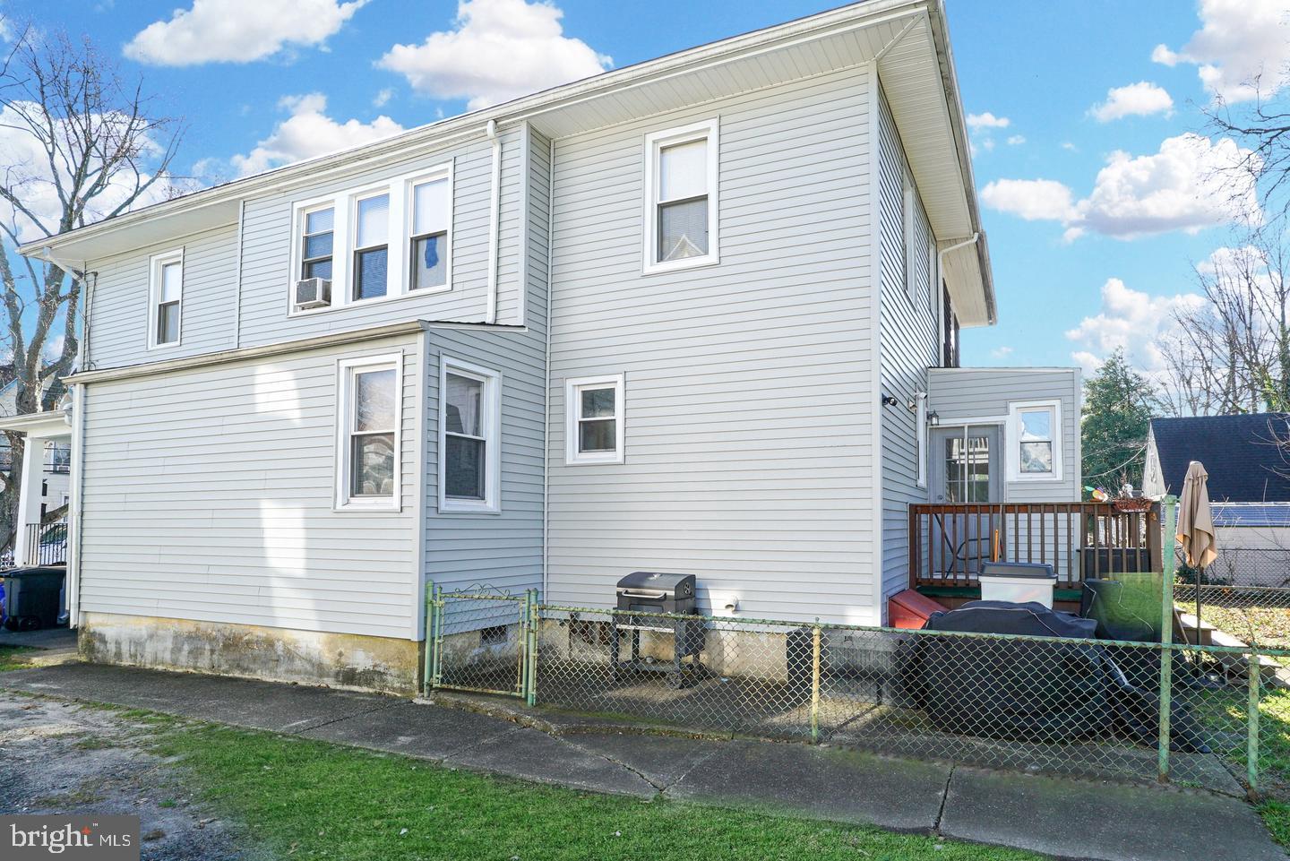 121 CHESTNUT AVENUE