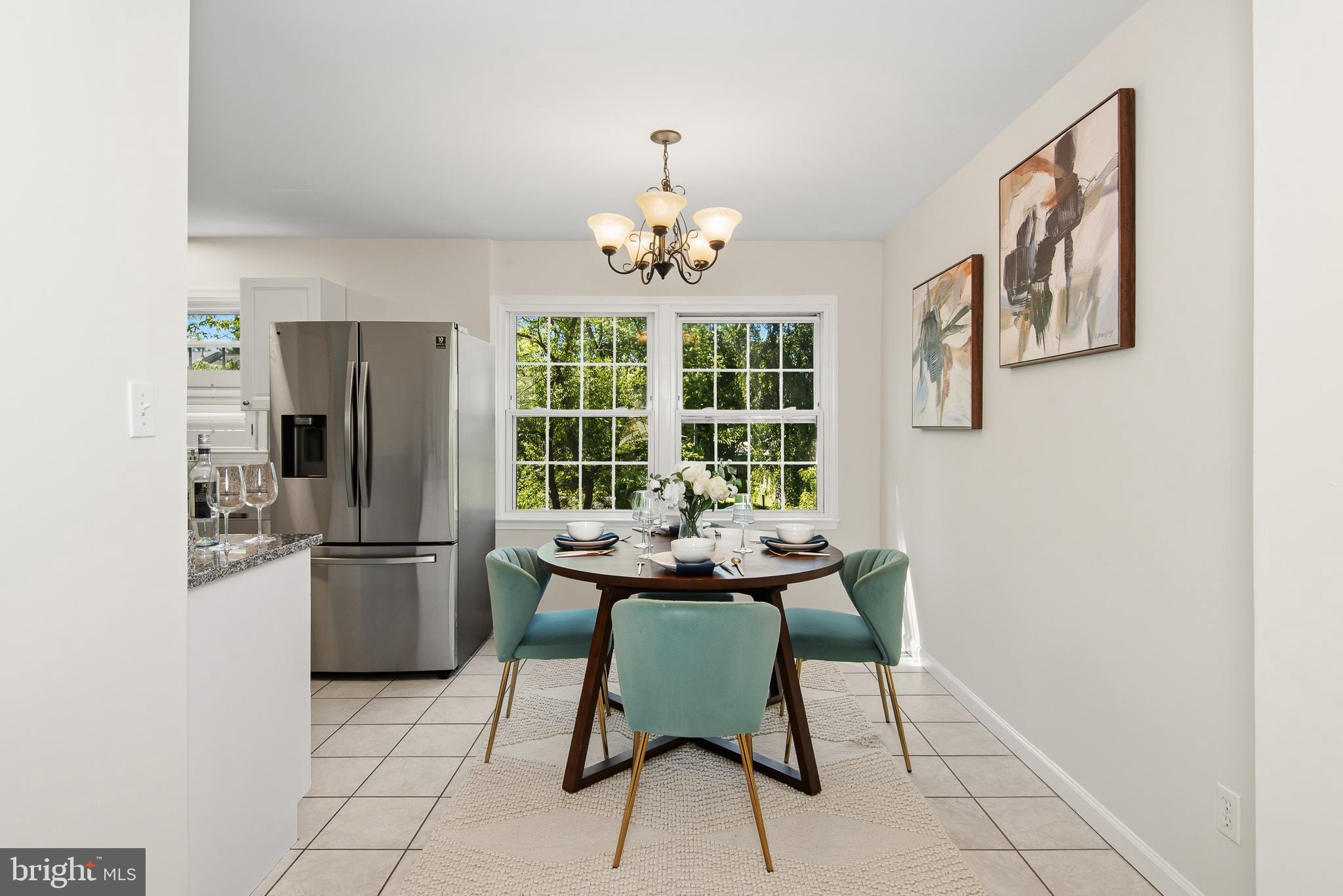 LONDON TOWNE - Residential