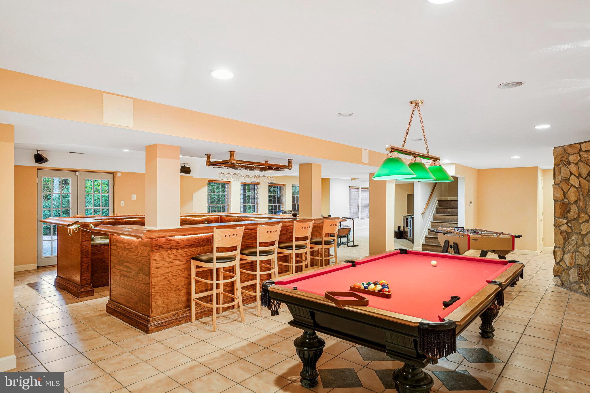 BURKE LAKE MEADOW - Residential