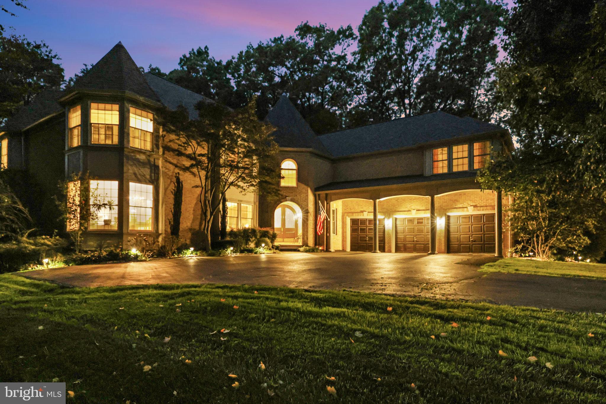 BURKE LAKE MEADOW - Residential