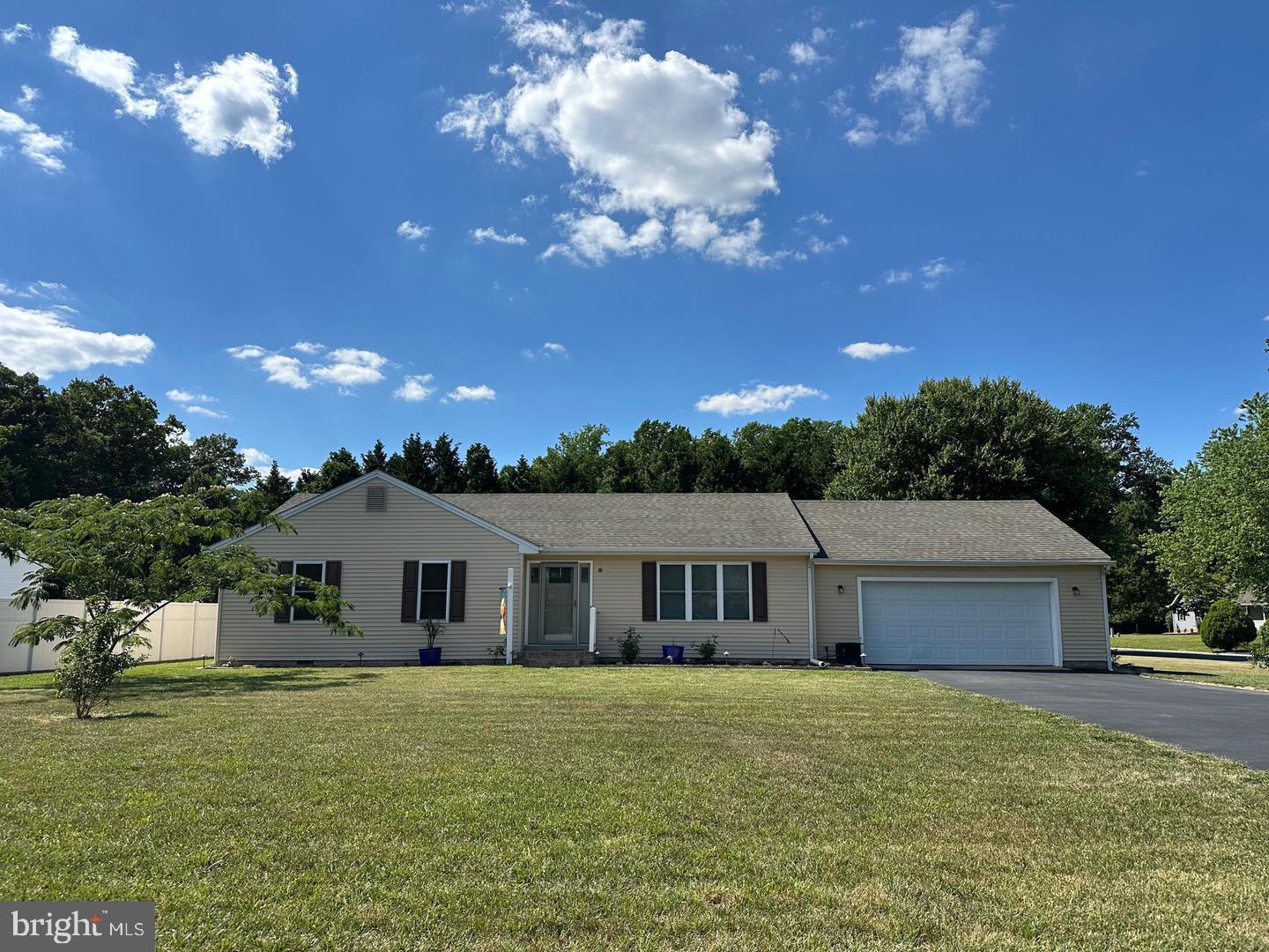 807 BROOKMEADE COURT